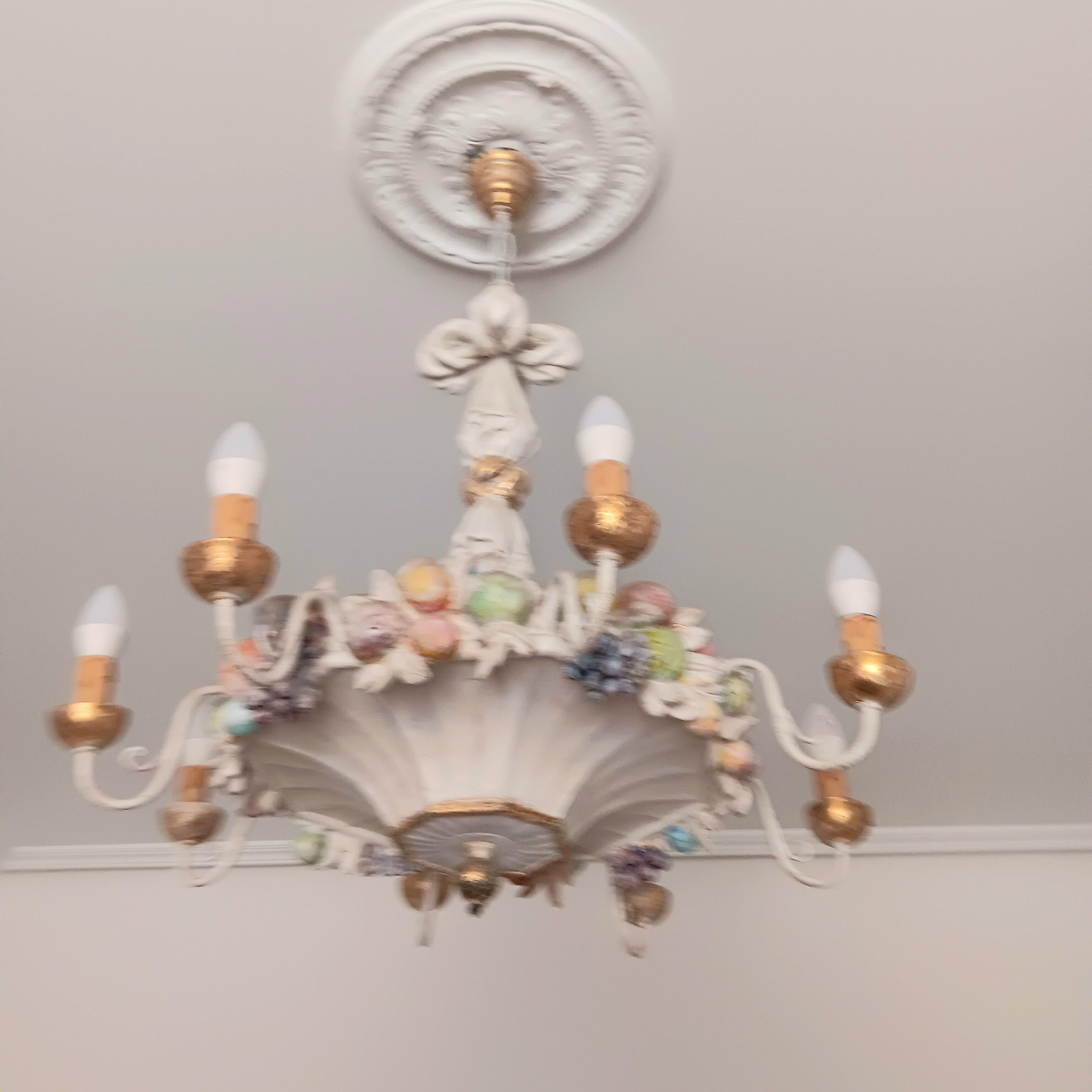 Italian Chandelier With  Fruit Carved in Wood & Gold Leaf Spectacular For Sale 4
