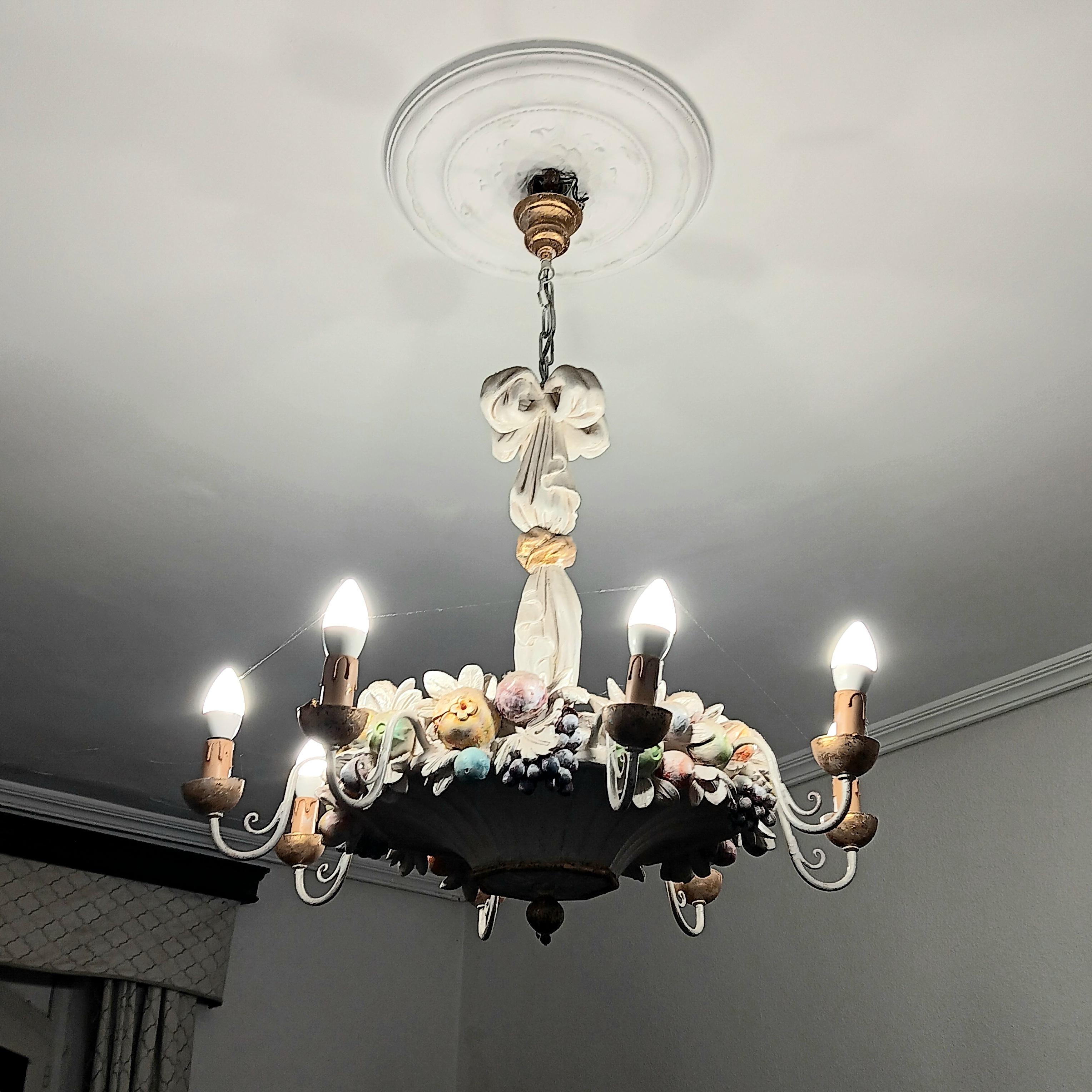 Italian Chandelier With  Fruit Carved in Wood & Gold Leaf Spectacular For Sale 14