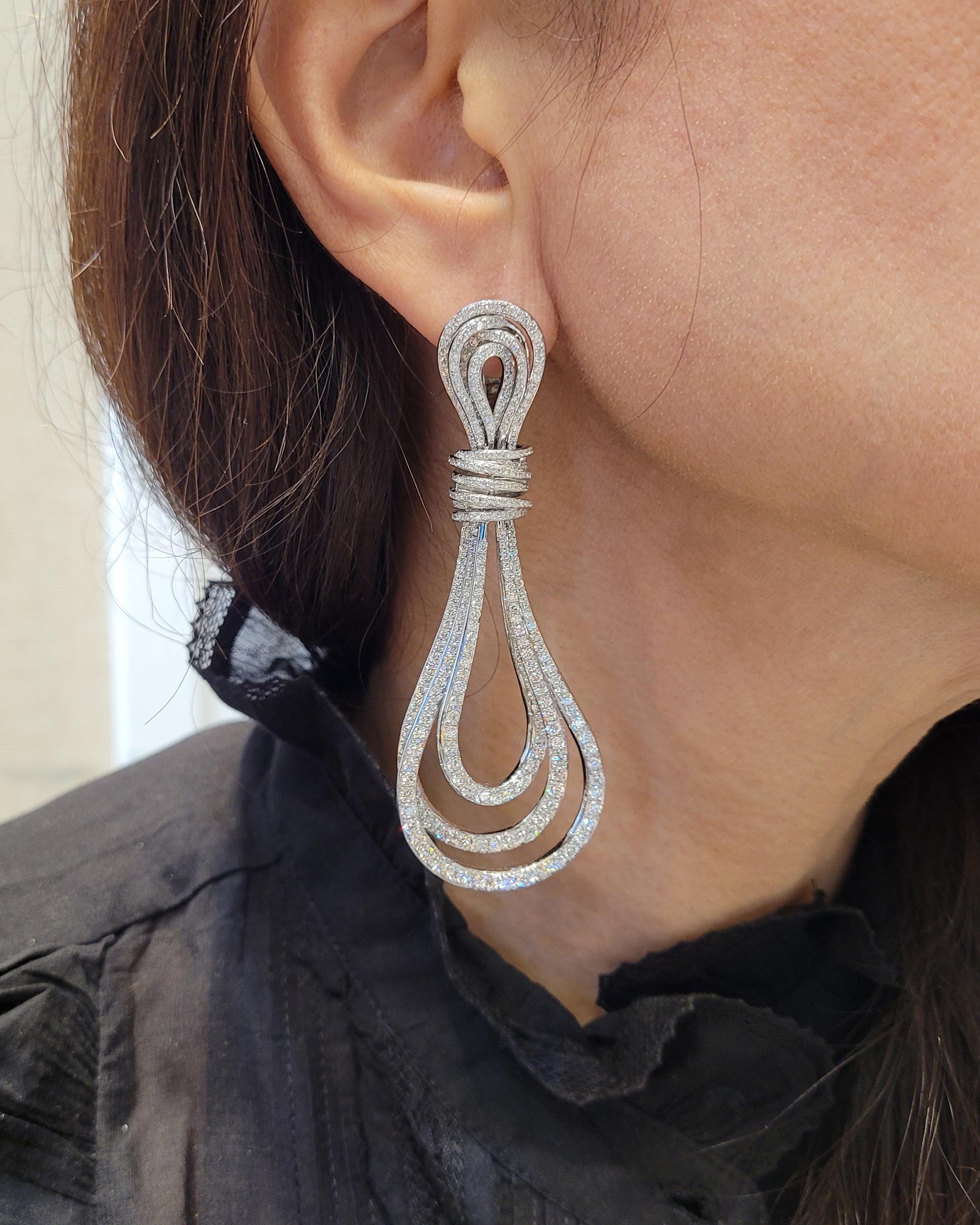 Taglio rotondo Spectra Fine Jewelry Orecchini a corda grandi da 13,92 carati in vendita