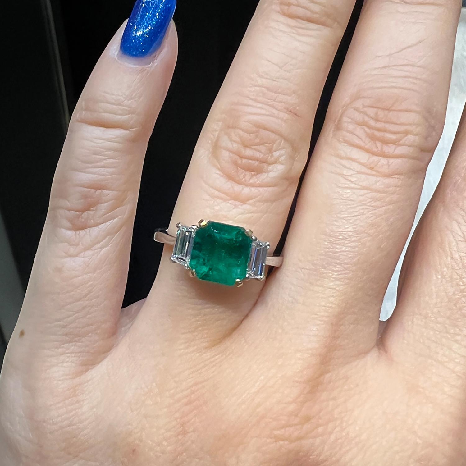 Emerald Cut Spectra Fine Jewelry 2.11 Carat Colombian Emerald Diamond Platinum Ring For Sale