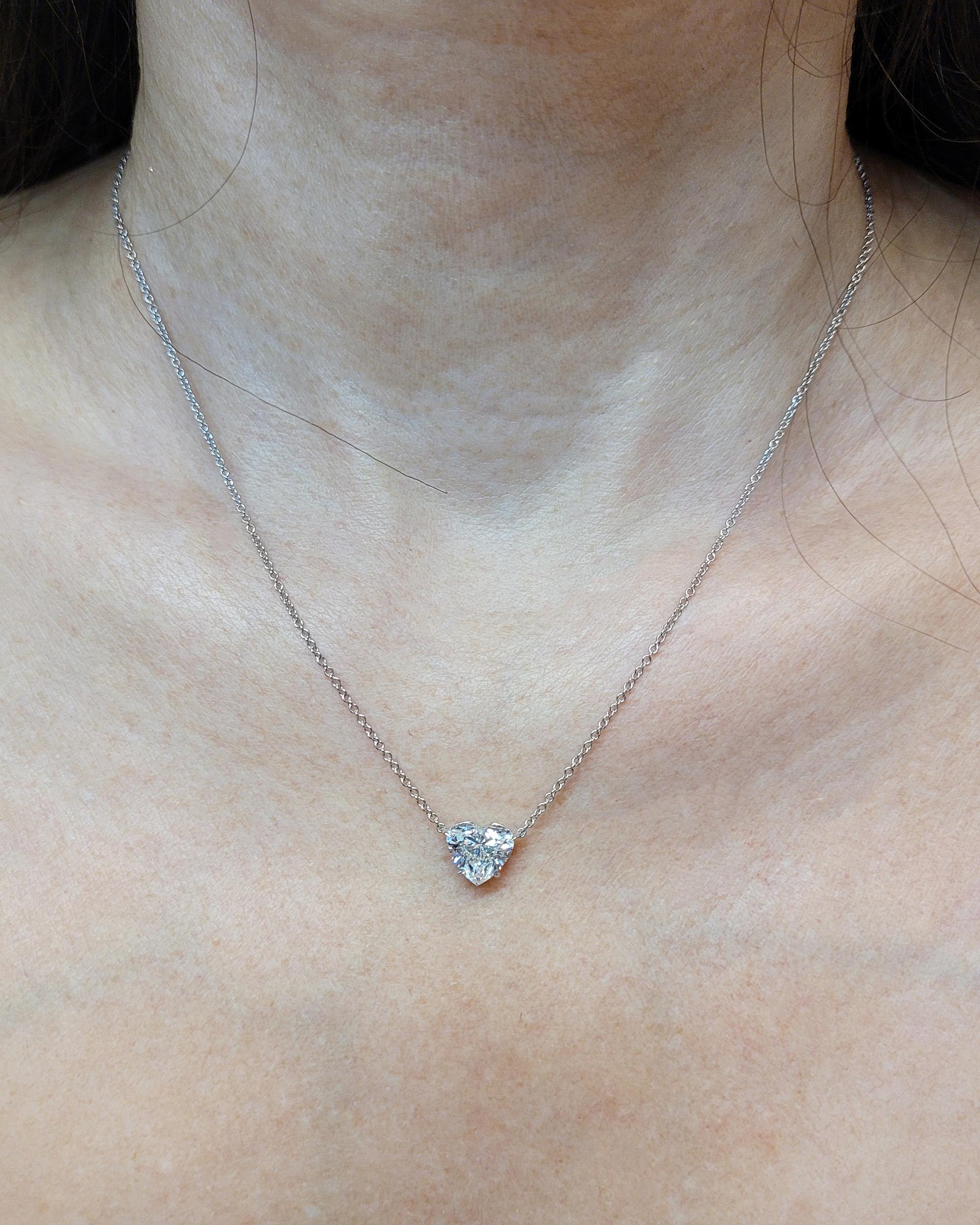 Spectra Fine Jewelry Halskette mit herzförmigem Diamant-Anhänger, 2,11 Karat (Zeitgenössisch) im Angebot