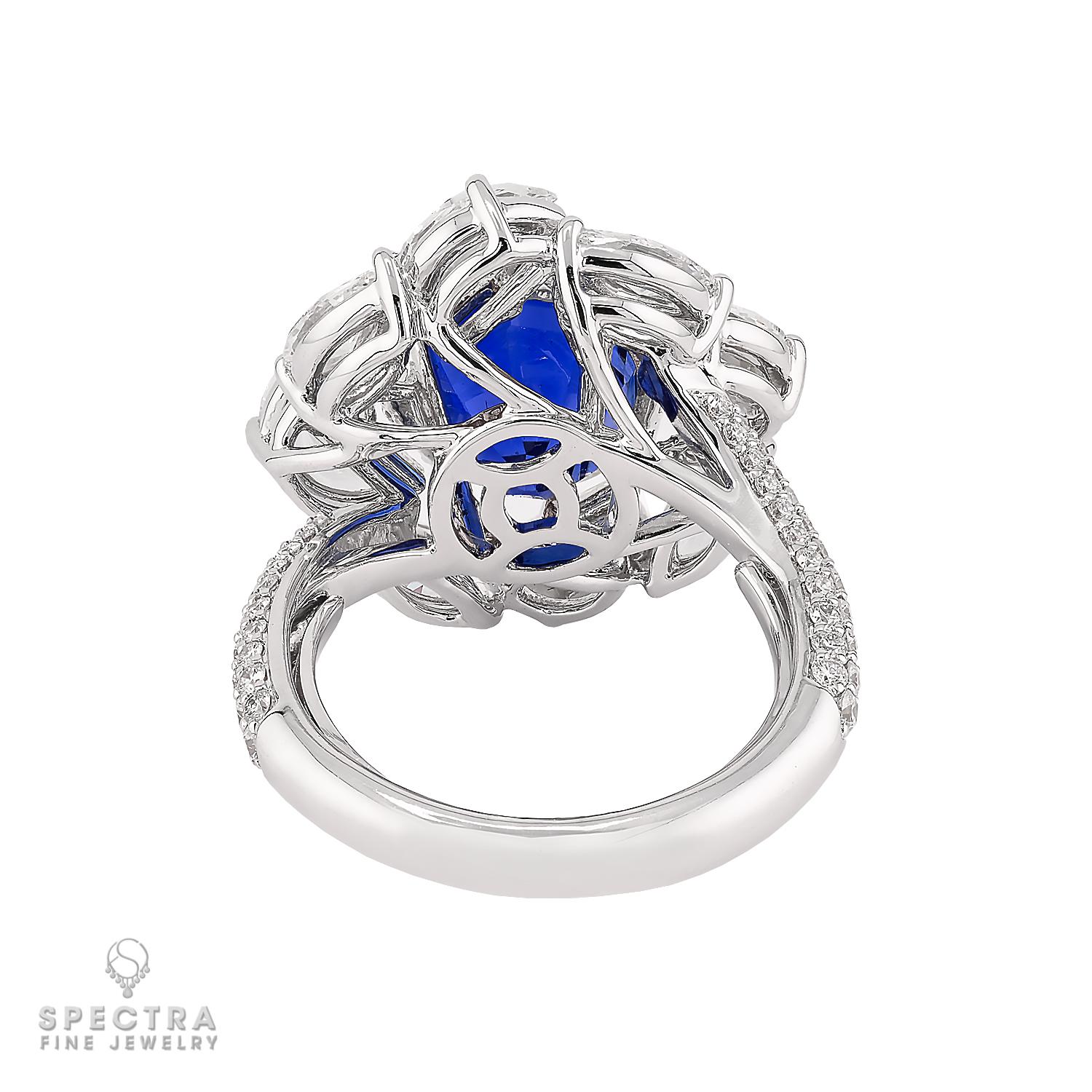 Contemporaneo Spectra Fine Jewelry Anello Cocktail con Zaffiro e Diamante da 6,60 Carati in vendita