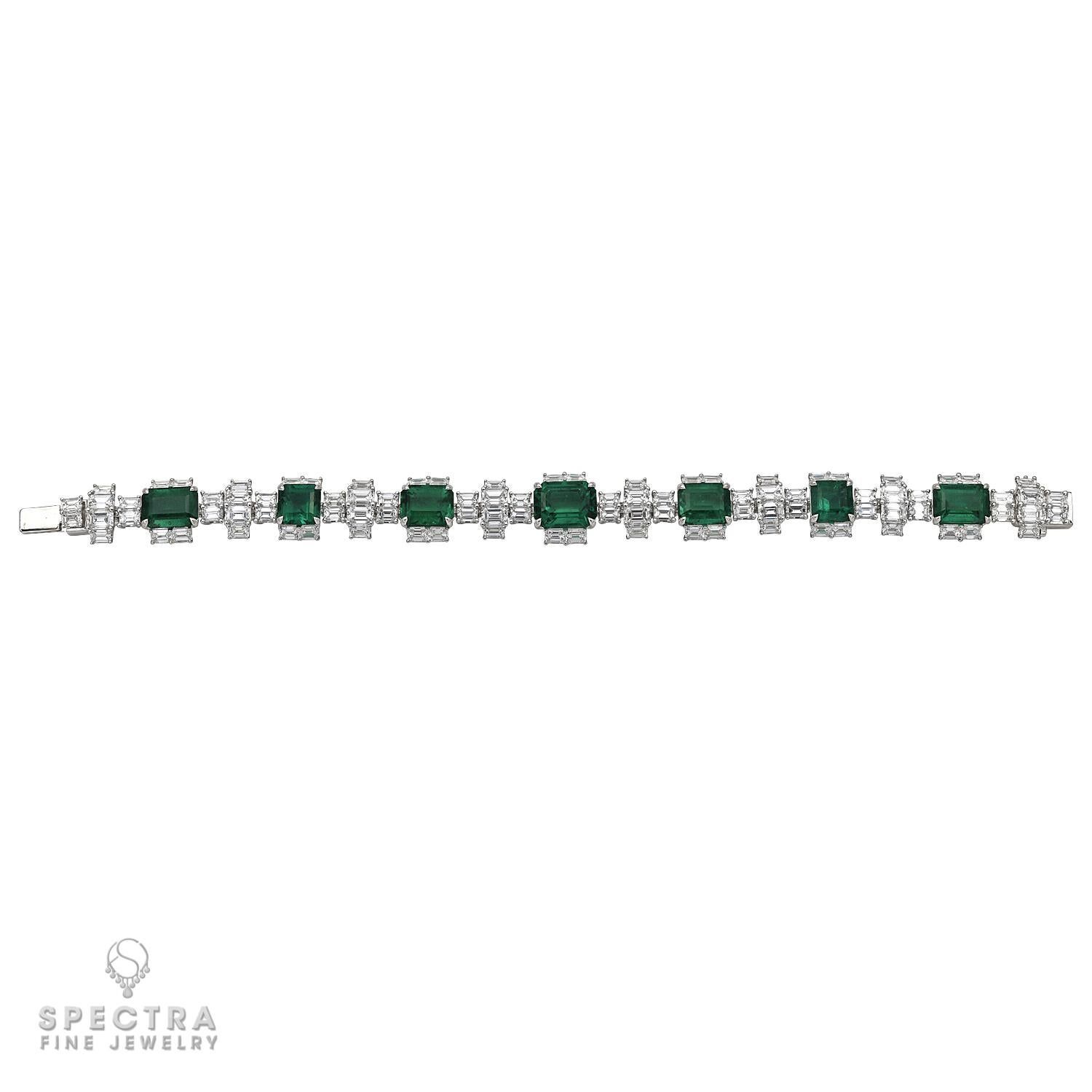 Taille mixte Suite de 4 pièces avec diamants et émeraude de Zambie certifiée GRS en vente