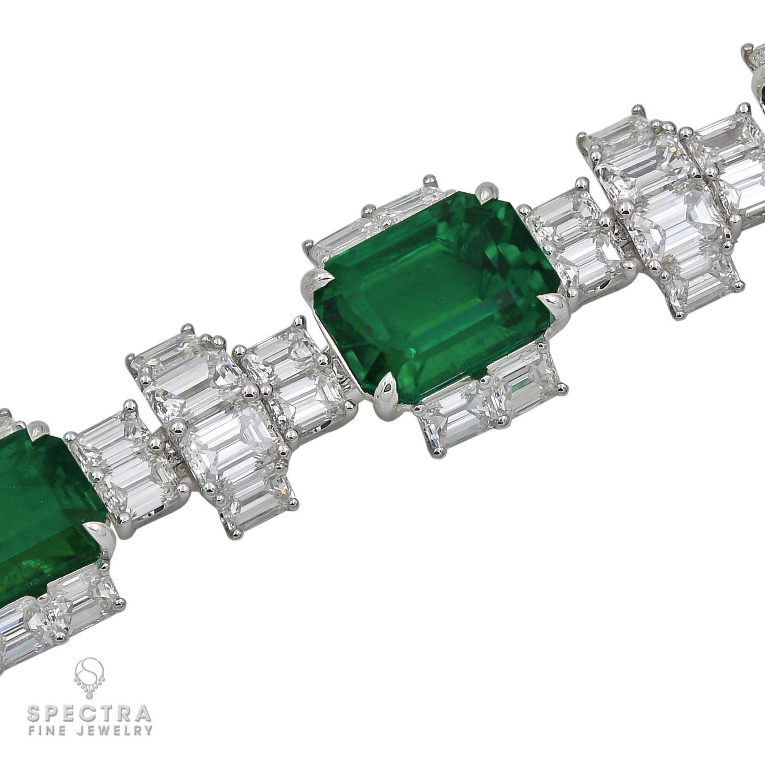 Suite de 4 pièces avec diamants et émeraude de Zambie certifiée GRS Neuf - En vente à New York, NY