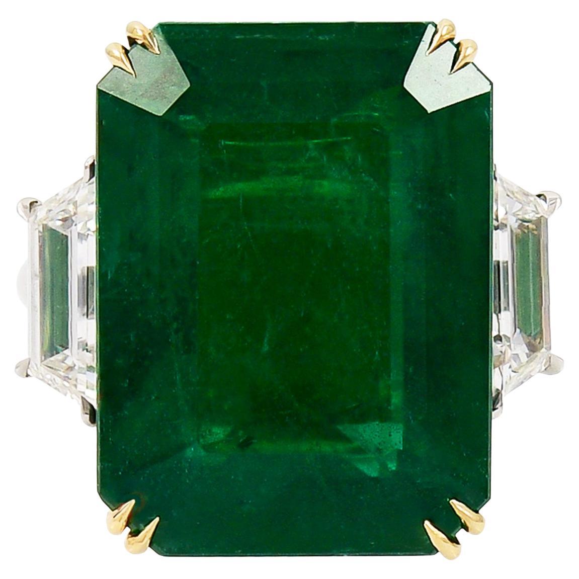 Spectra Fine Jewelry Certified 18.38 Carat Zambian Emerald Diamond Ring For Sale