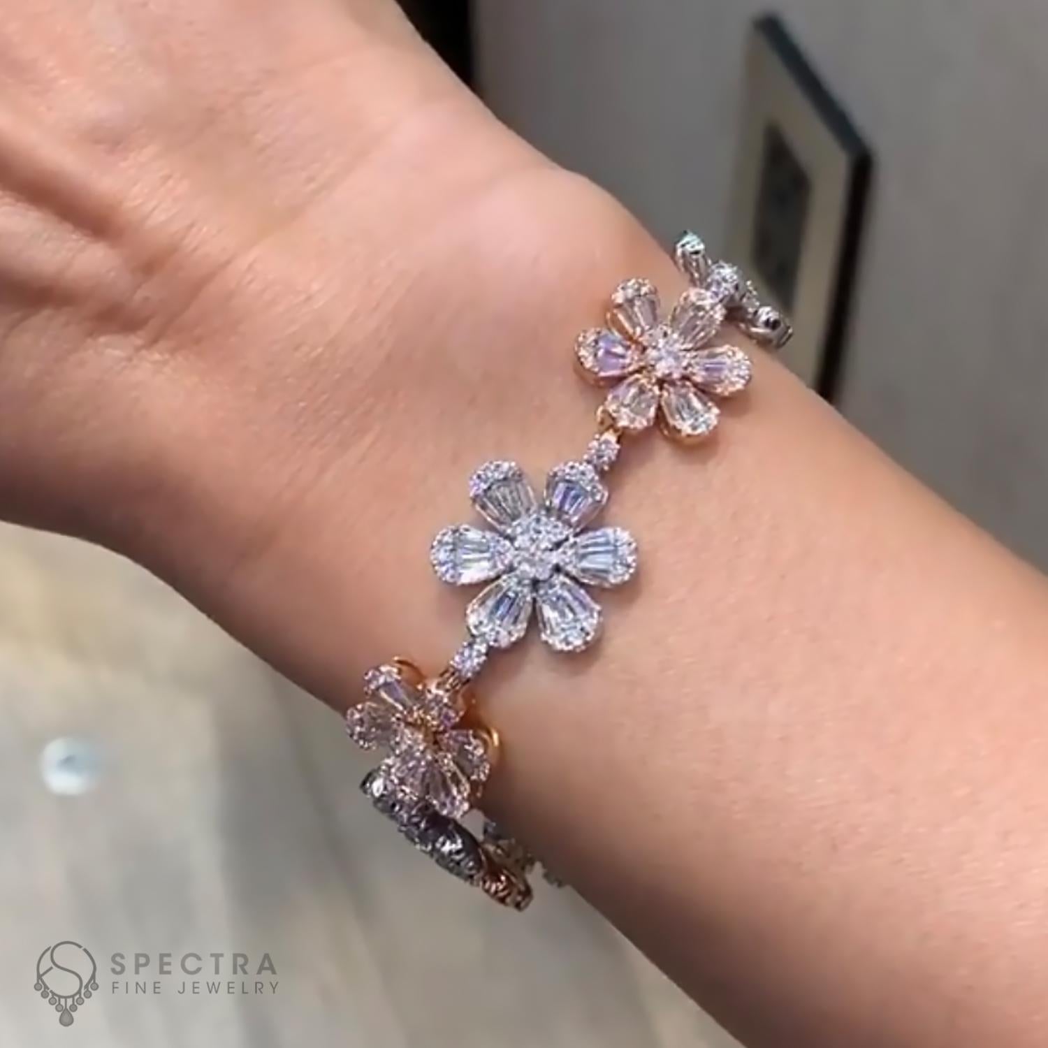 Spectra Fine Jewelry Diamond Flower Bracelet In New Condition For Sale In New York, NY