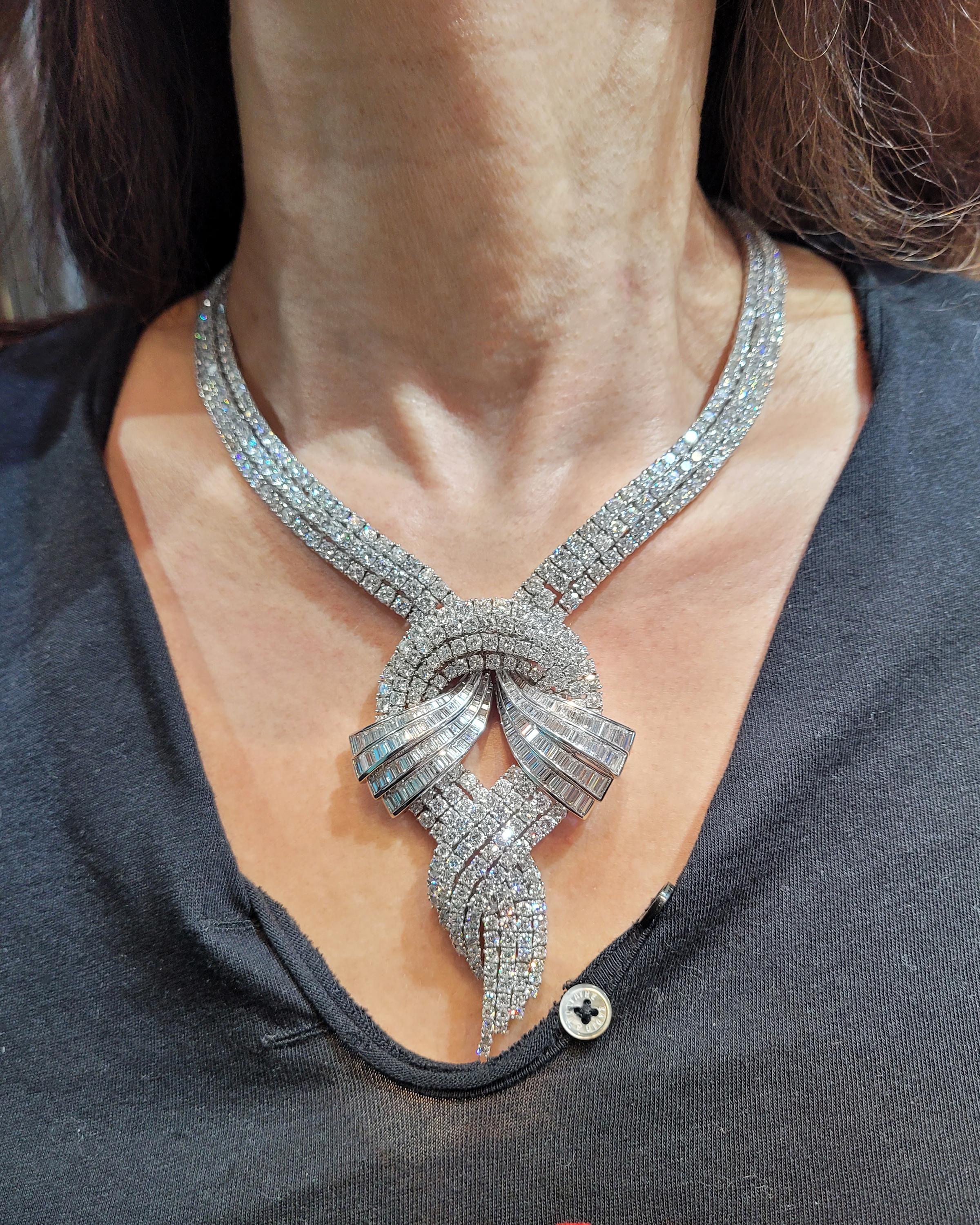 Spectra Collier pendentif détachable en diamants et bijouterie d'art Pour femmes en vente