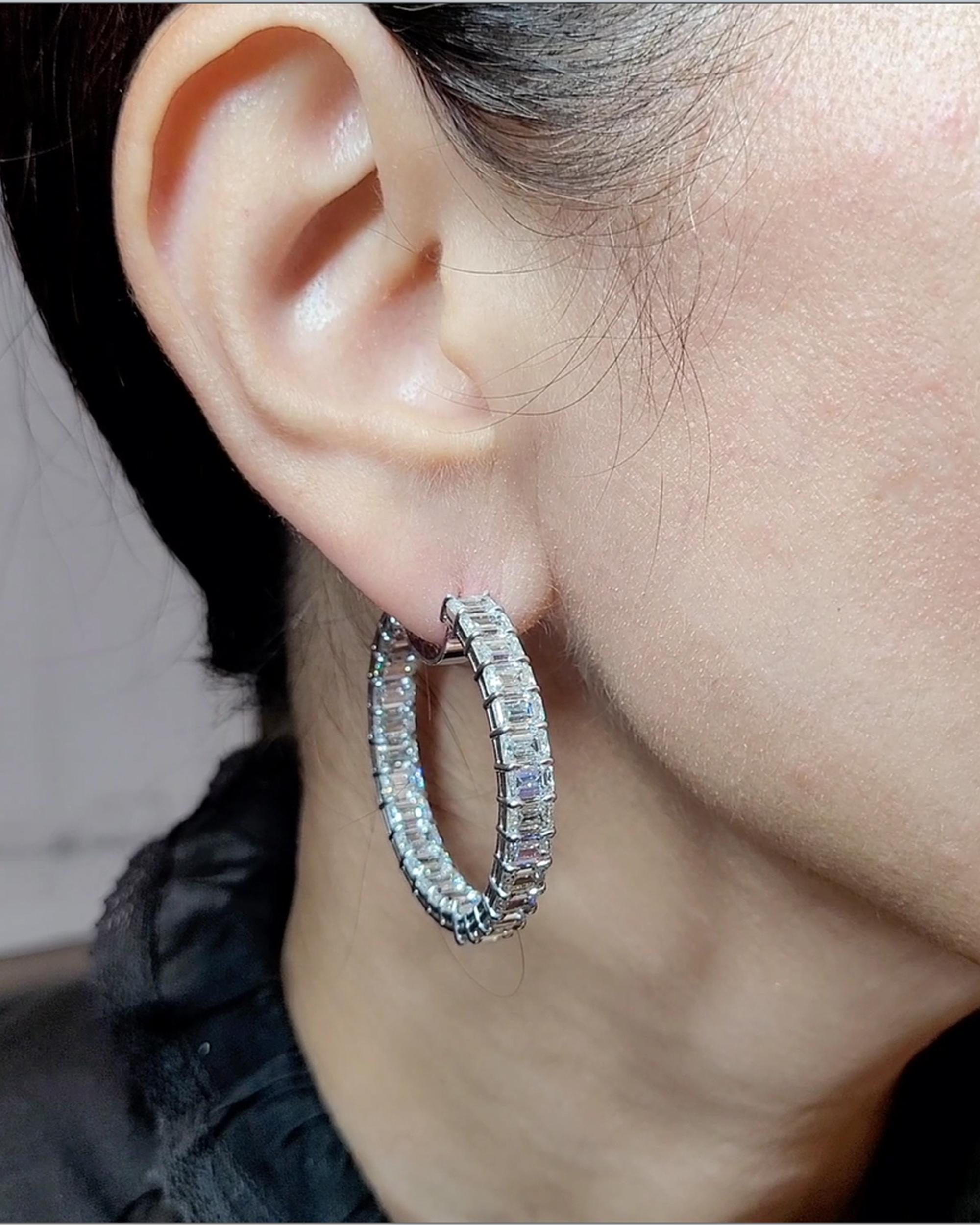 Pendientes de aro de diamantes talla esmeralda Spectra Fine Jewelry en platino Corte esmeralda en venta