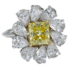 Spectra Fine Jewelry Bague cocktail en diamant jaune fantaisie de 1,47 carat certifié par le GIA