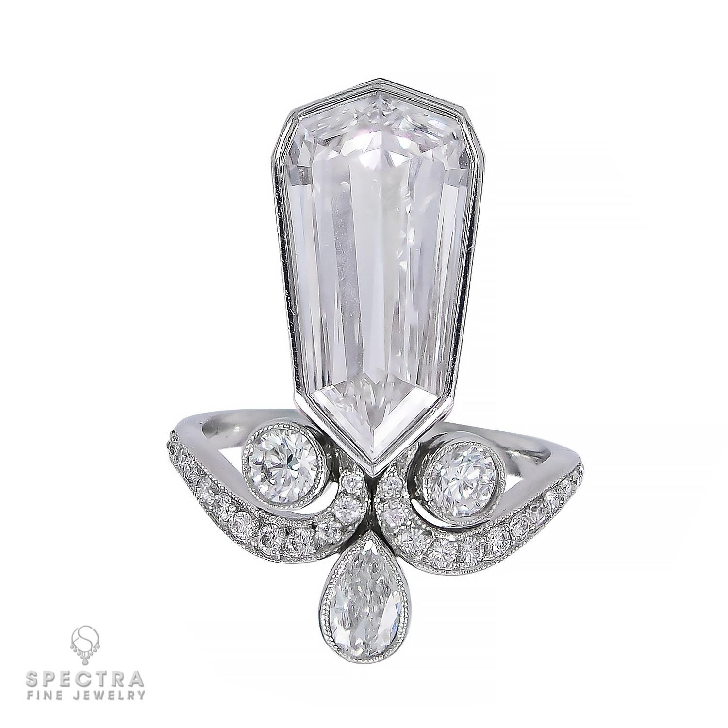 Contemporain Spectra Fine Jewelry Bague en diamant en forme de cerf-volant de 3,12 carats D IF certifié par le GIA en vente