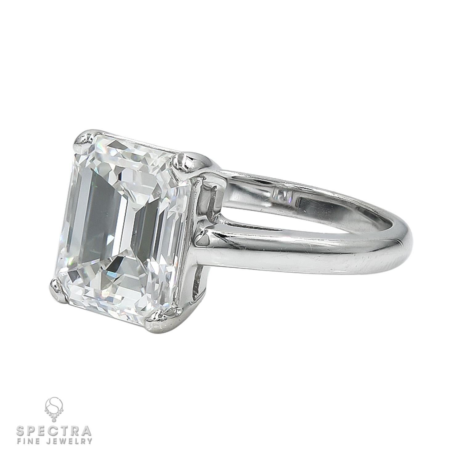 A stunning engagement ring centering on an emerald cut diamond weighing 4.32 carat and mounted in 18k white gold.
The diamond is accompanied by a GIA certificate stating that it's an E color, VS2 clarity.
Weight of the ring is 5.65 grams.
Size 6.75.
