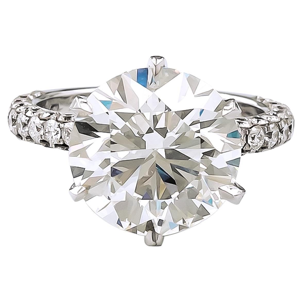 Bague de fiançailles avec diamant rond de 5,11 carats certifié par le GIA en vente