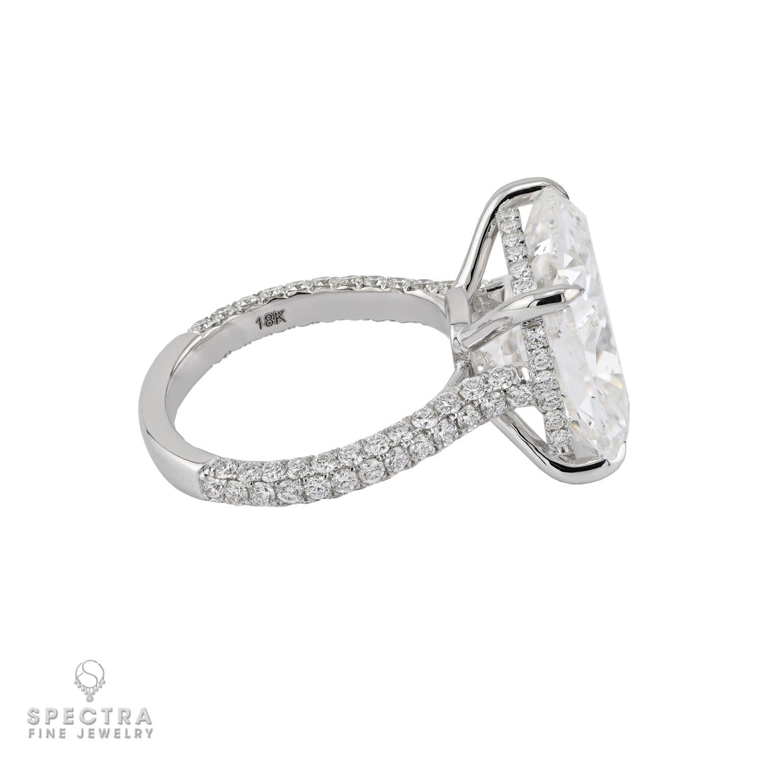 Taglio cuscino Spectra Fine Jewelry Anello con diamante a cuscino da 11,75 carati certificato GIA con colore E in vendita
