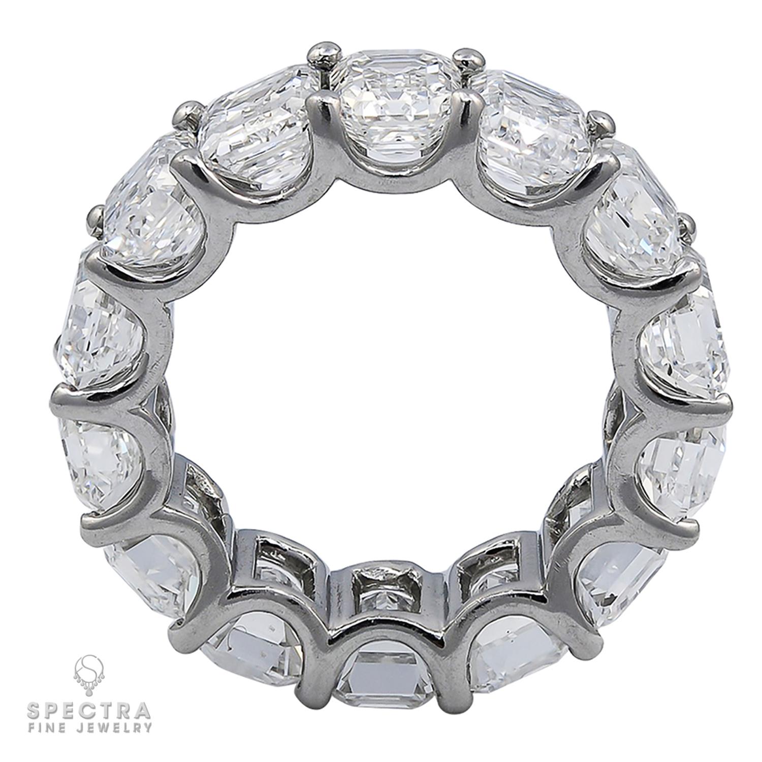 Spectra Fine Jewelry, anneau d'éternité en diamant taille émeraude certifié GIA Neuf - En vente à New York, NY