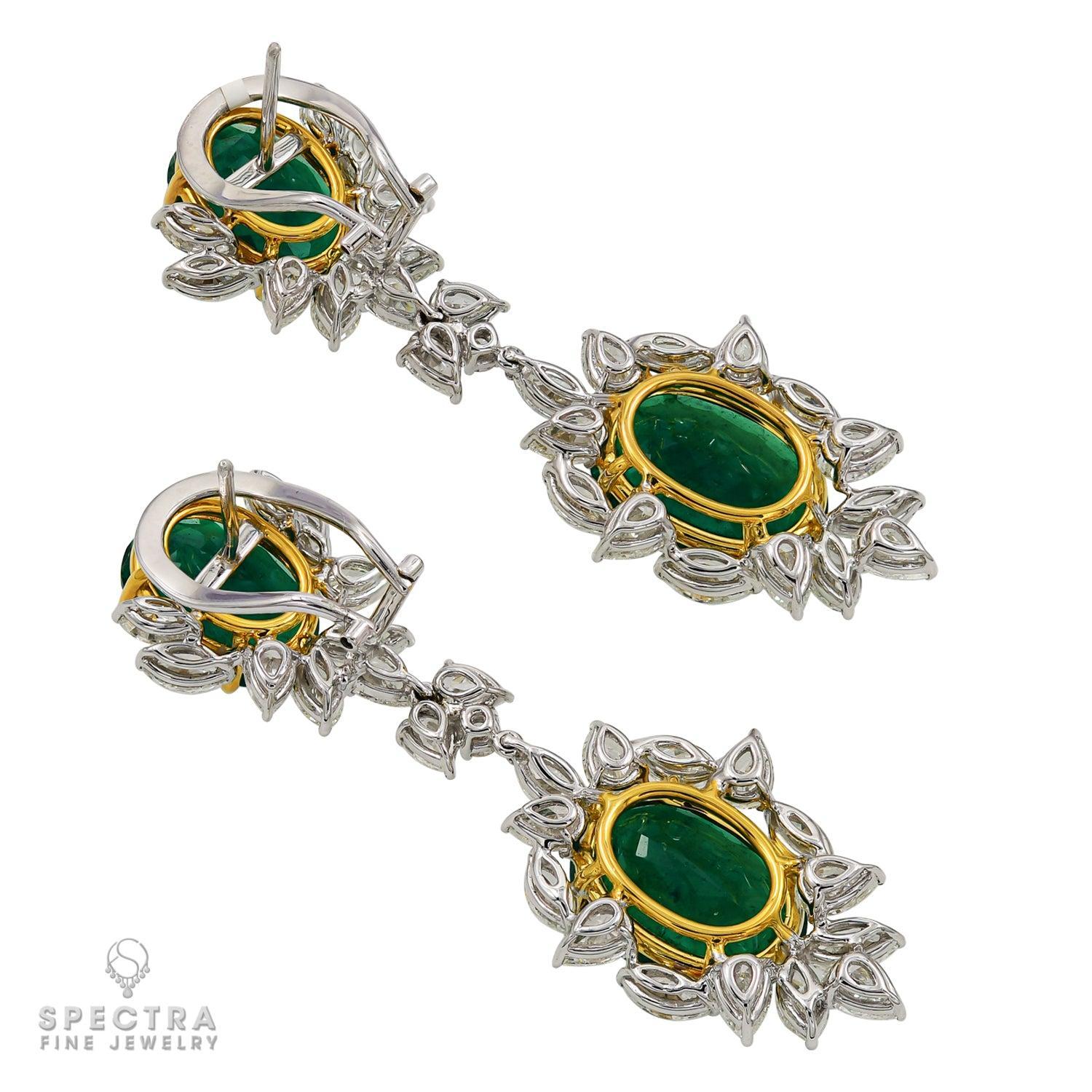 Contemporaneo Spectra Fine Jewelry Orecchini a goccia con diamante smeraldo colombiano certificato GRS in vendita