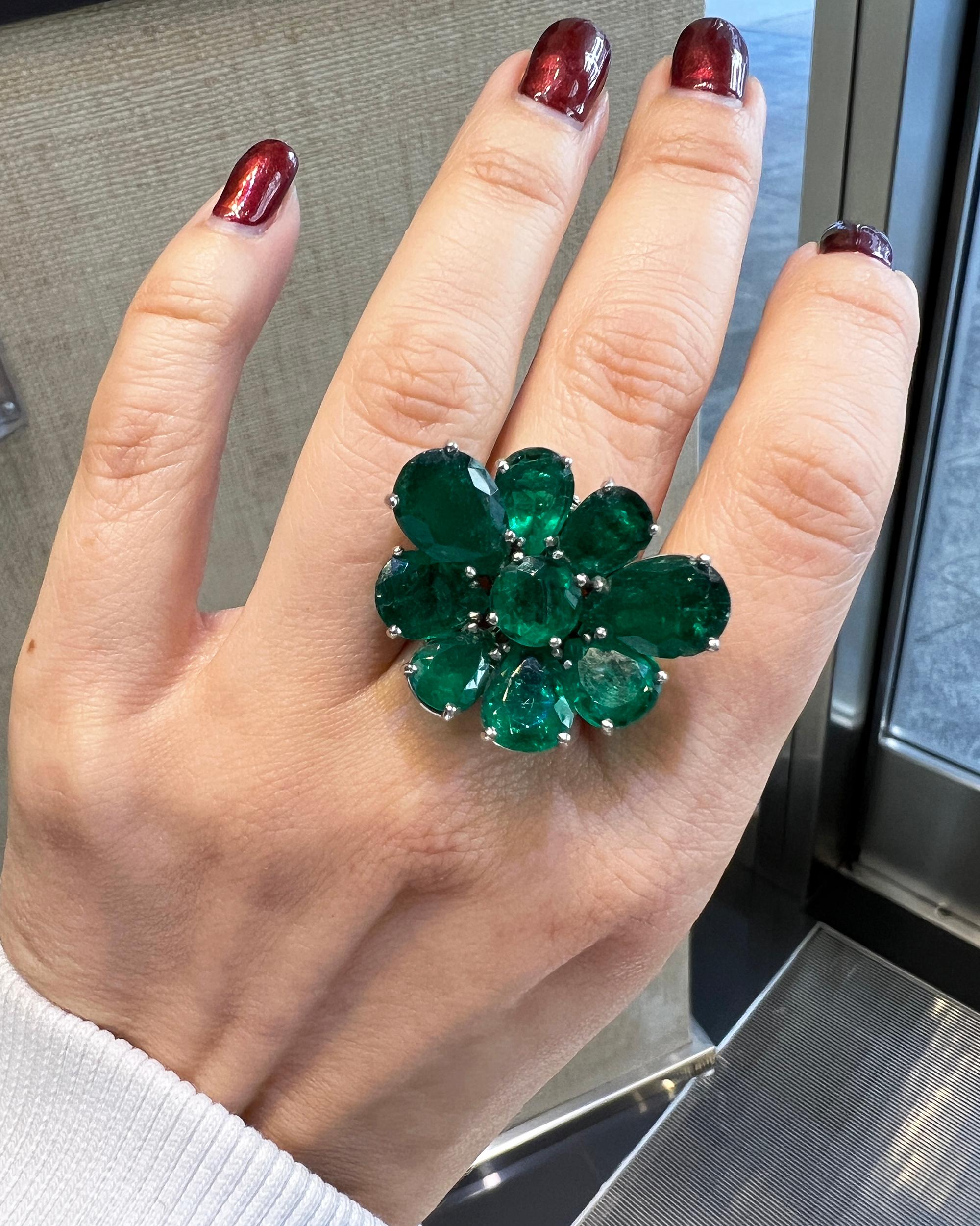 Pear Cut Spectra Fine Jewelry, GRS Certified Colombian Emerald Flower Ring/Pendant For Sale