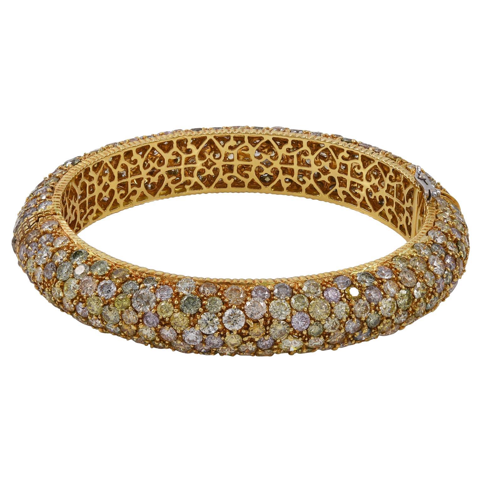 Spectra Fine Jewelry Bracelet en or jaune 18k avec diamants multicolores en vente