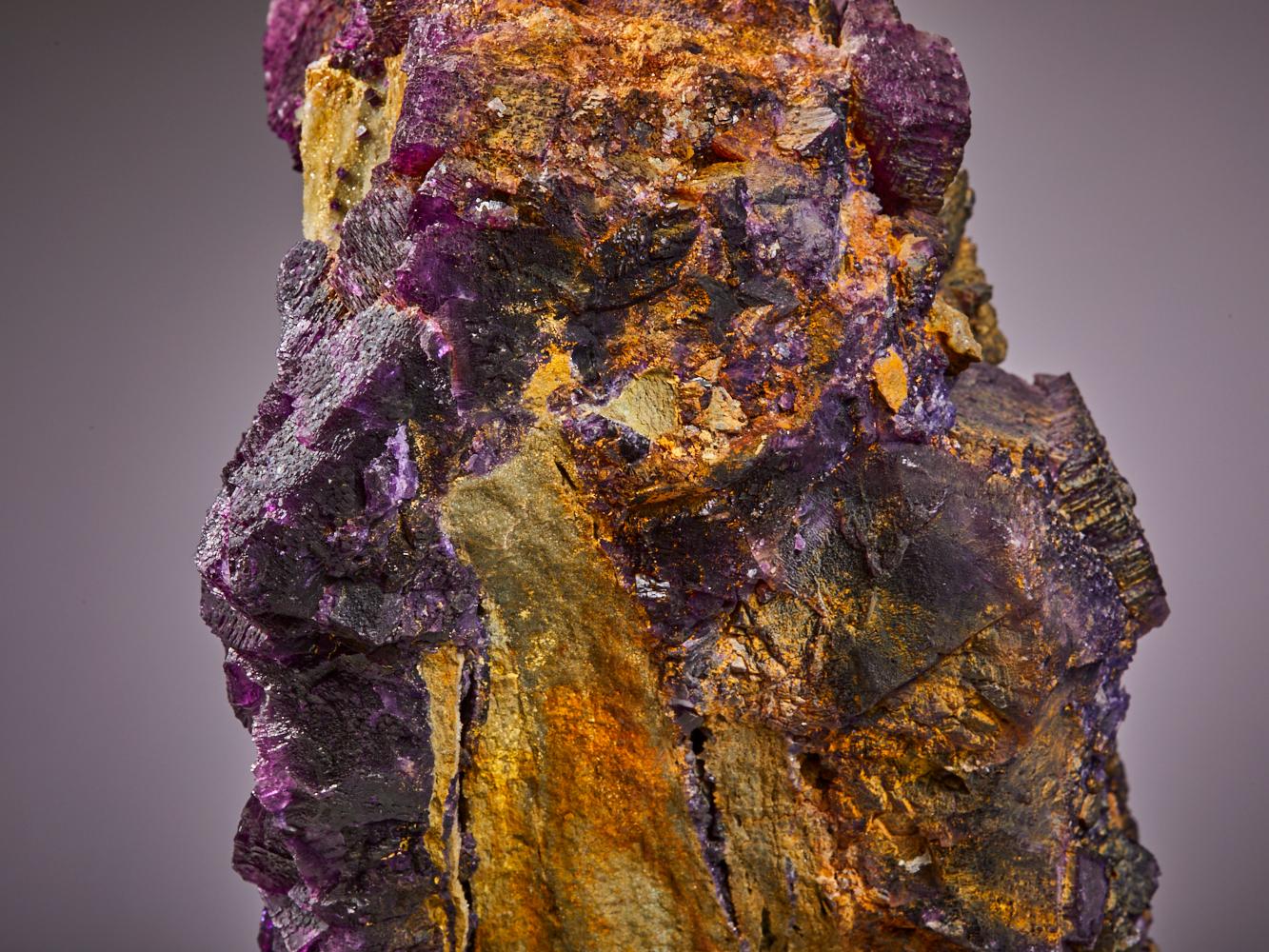 Sinfonia spettrale: Fluorite multicolore dagli USA in vendita 6