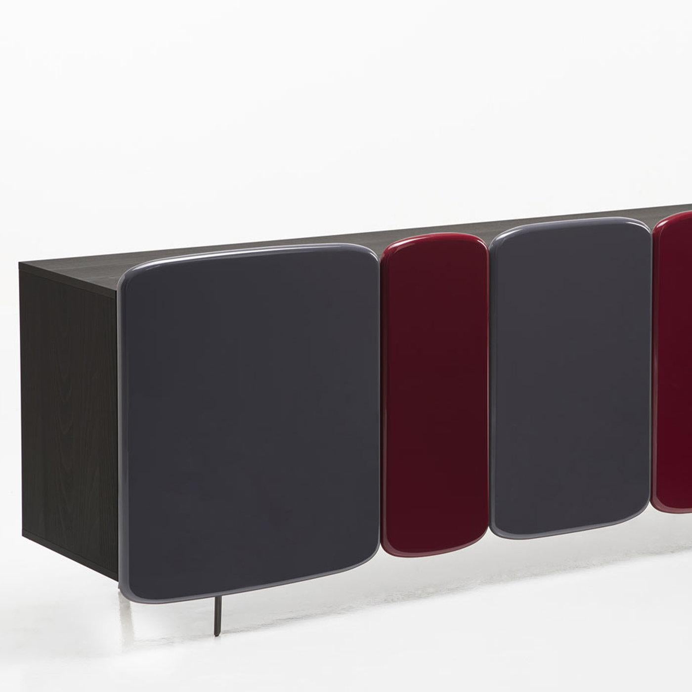 Organic shapes and refined bi-color finish are the defining features of this remarkable sideboard by the Swedish design studio Claesson Koivisto Rune inspired by artist Ellsworth Kelly’s works. Raised on burnished metal feet (16 cm height), the