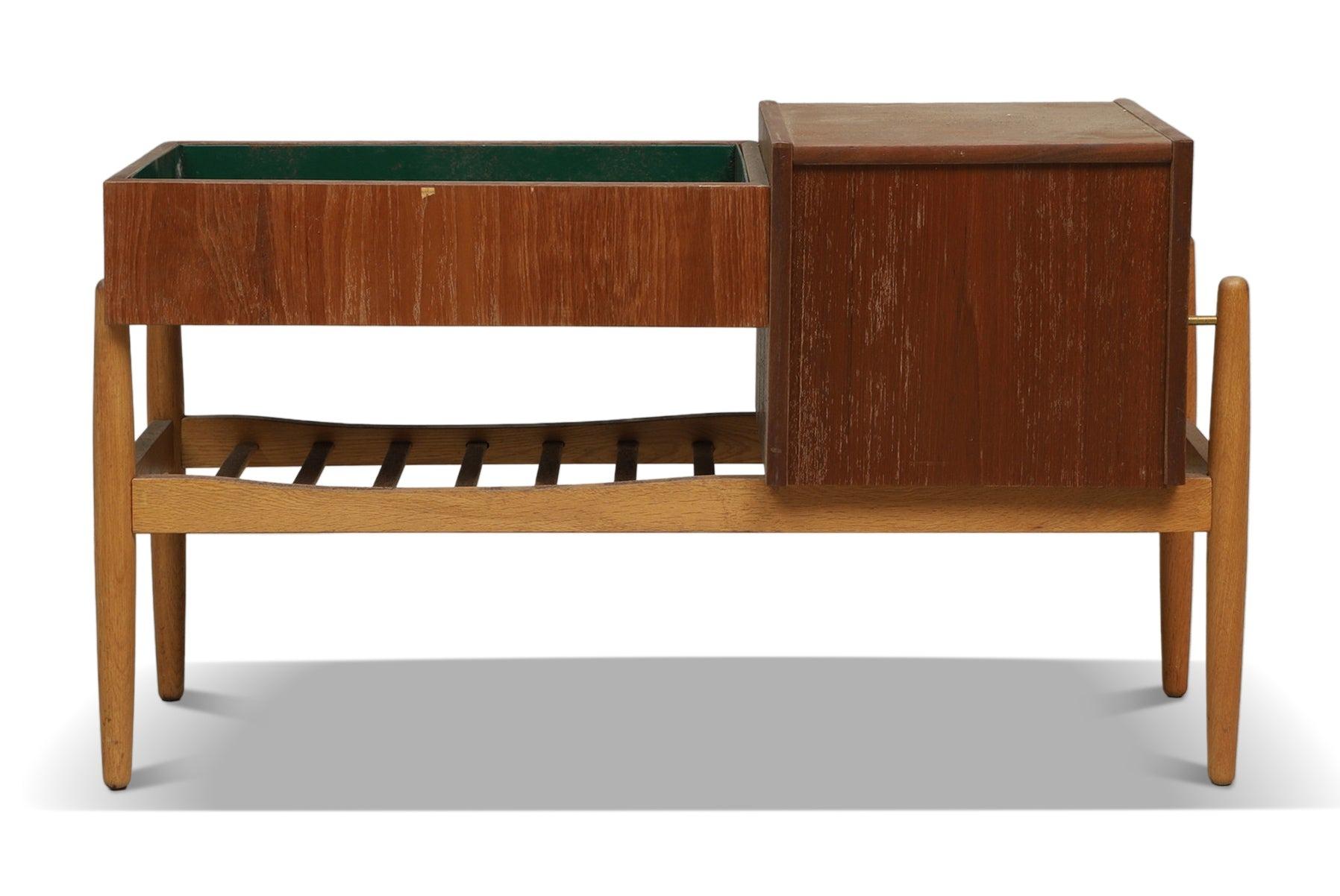 Origin: Sweden
Designer: Arne Hovmand Olsen
Manufacturer: IKEA
Era: 1960s
Dimensions: 38″ wide x 13