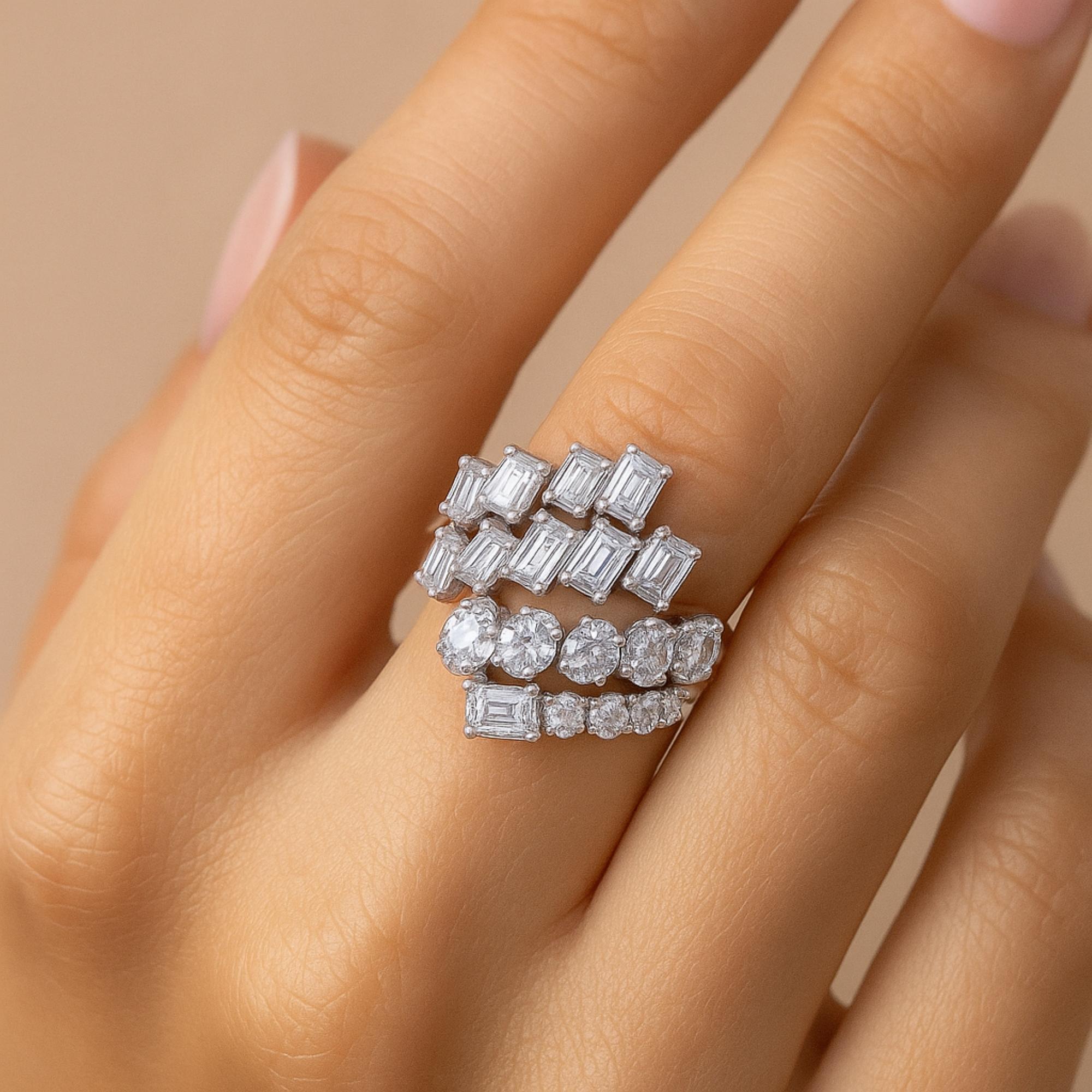 in vendita:  Spectrum Jewels - Anello a fascia larga con diamanti a forma multipla in oro bianco 14K da 3,32 carati 2