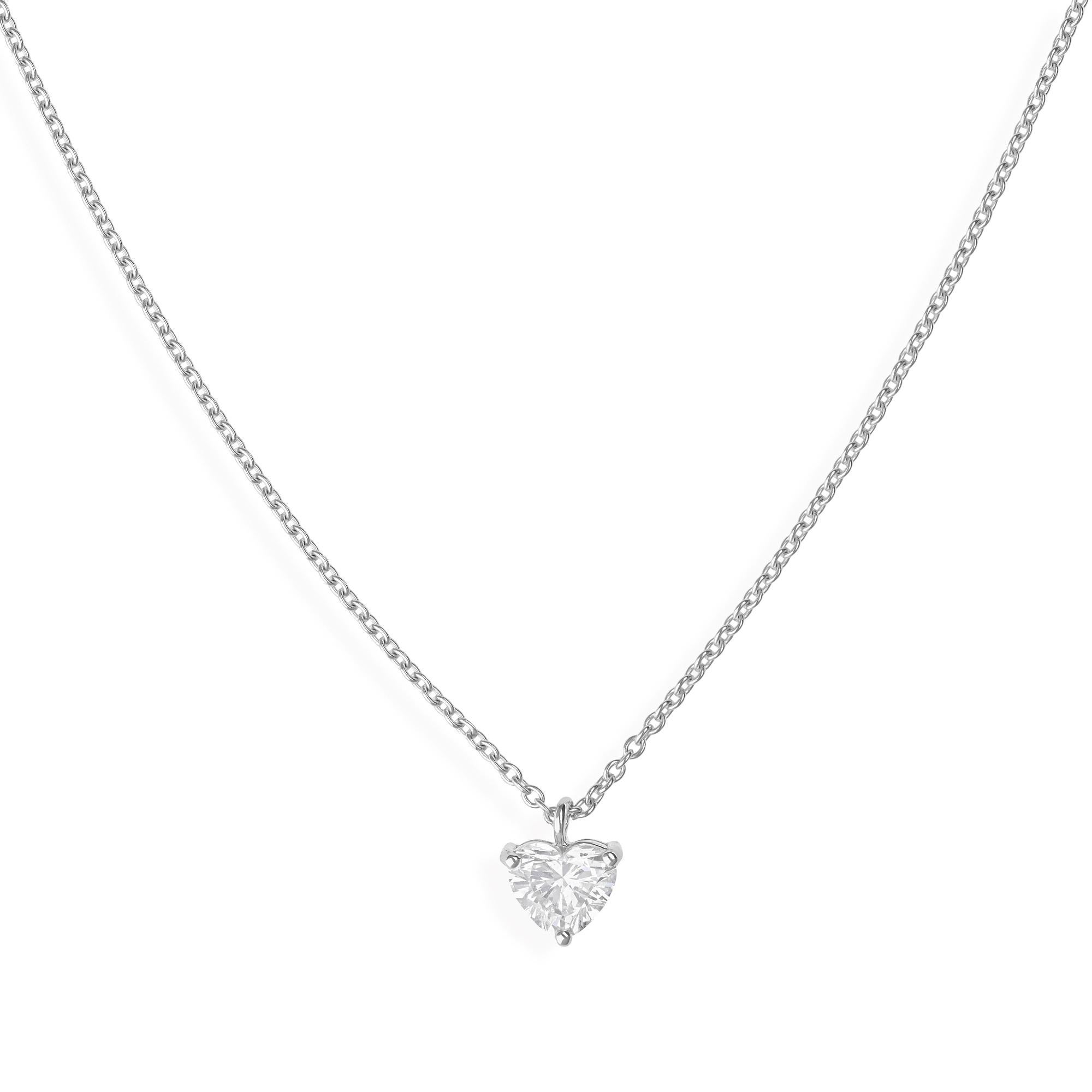 Taille cœur Spectrum Jewels Collier à chaîne en or blanc 18 carats avec solitaire en diamant en forme de cœur naturel en vente