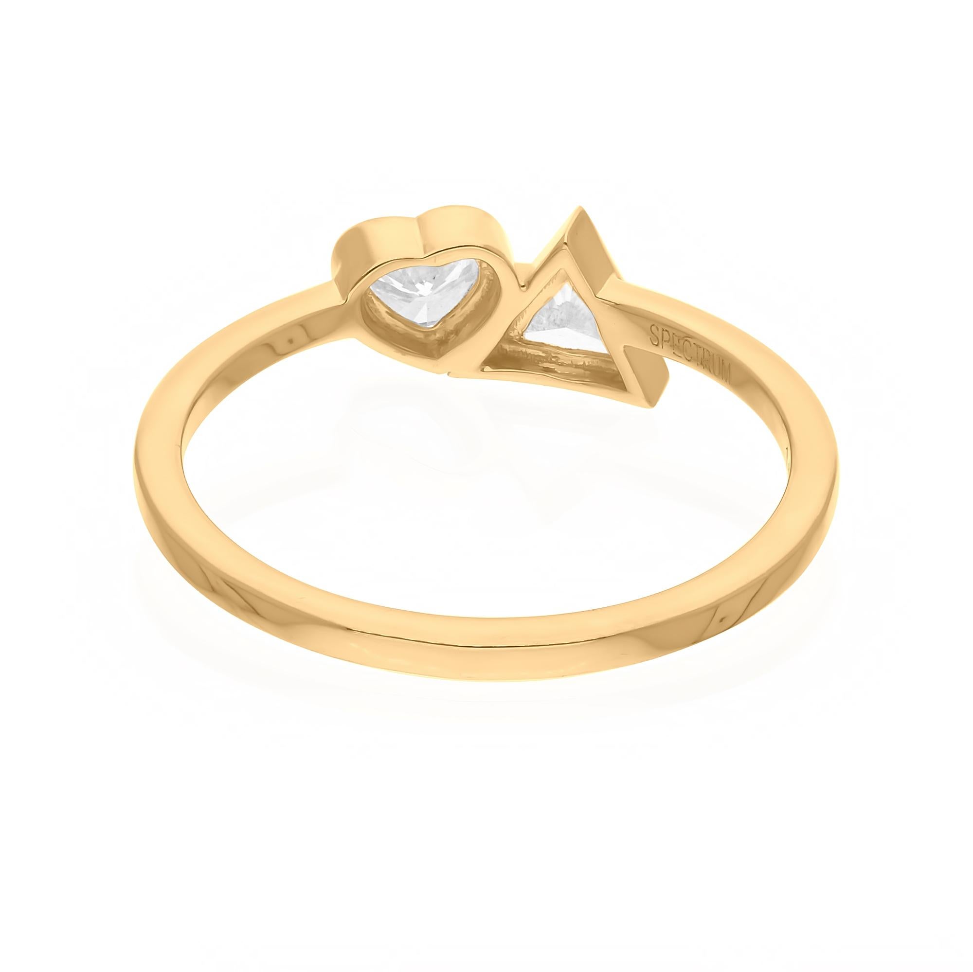 Modern Spectrum Jewels Heart Trillion Shape Diamond Ring 14 Karat Yellow Gold Jewelry For Sale