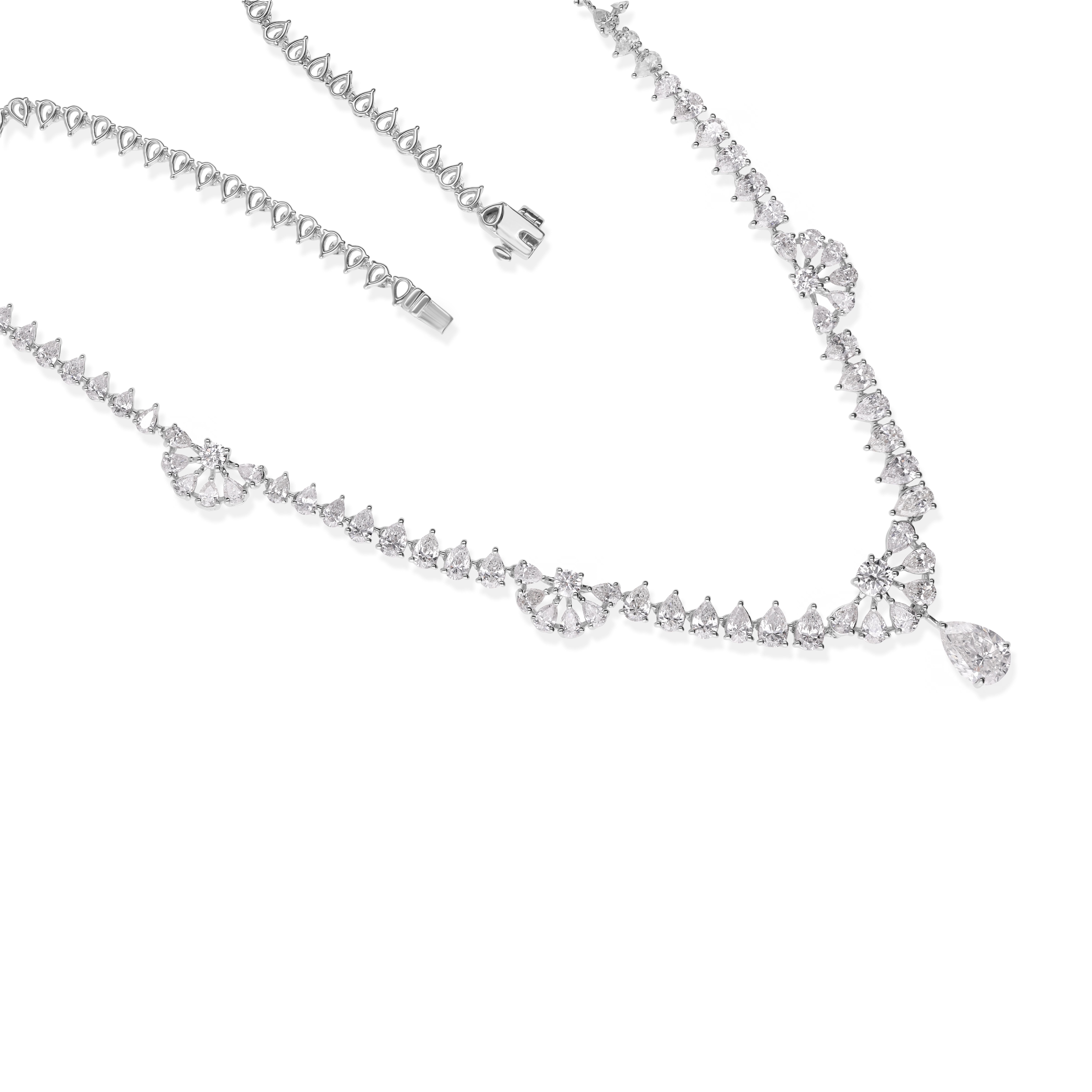 Modern Spectrum Jewels Pear 10.63Ct SI/H Diamond 18K White Gold Floral Choker Necklace For Sale