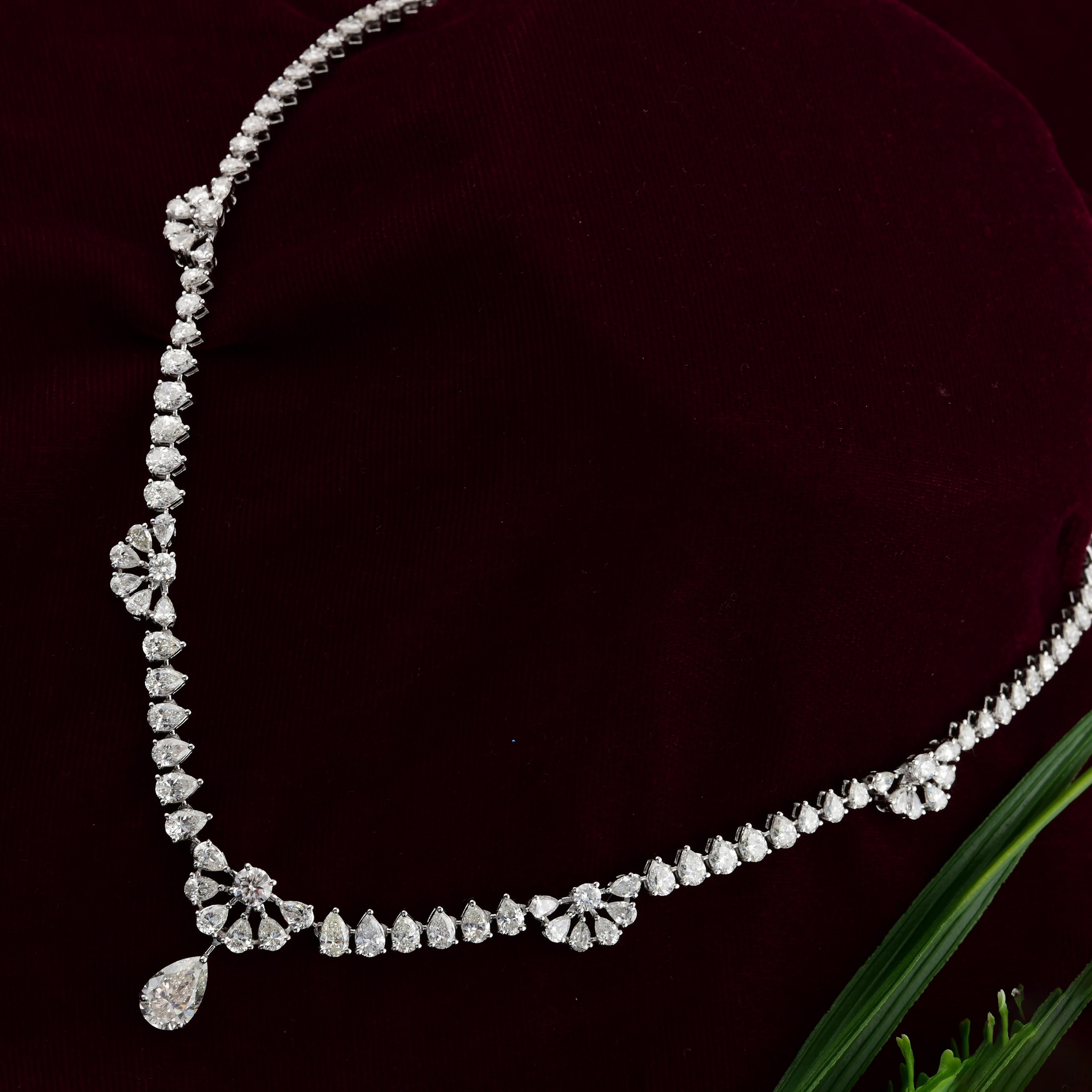 Women's Spectrum Jewels Pear 10.63Ct SI/H Diamond 18K White Gold Floral Choker Necklace For Sale