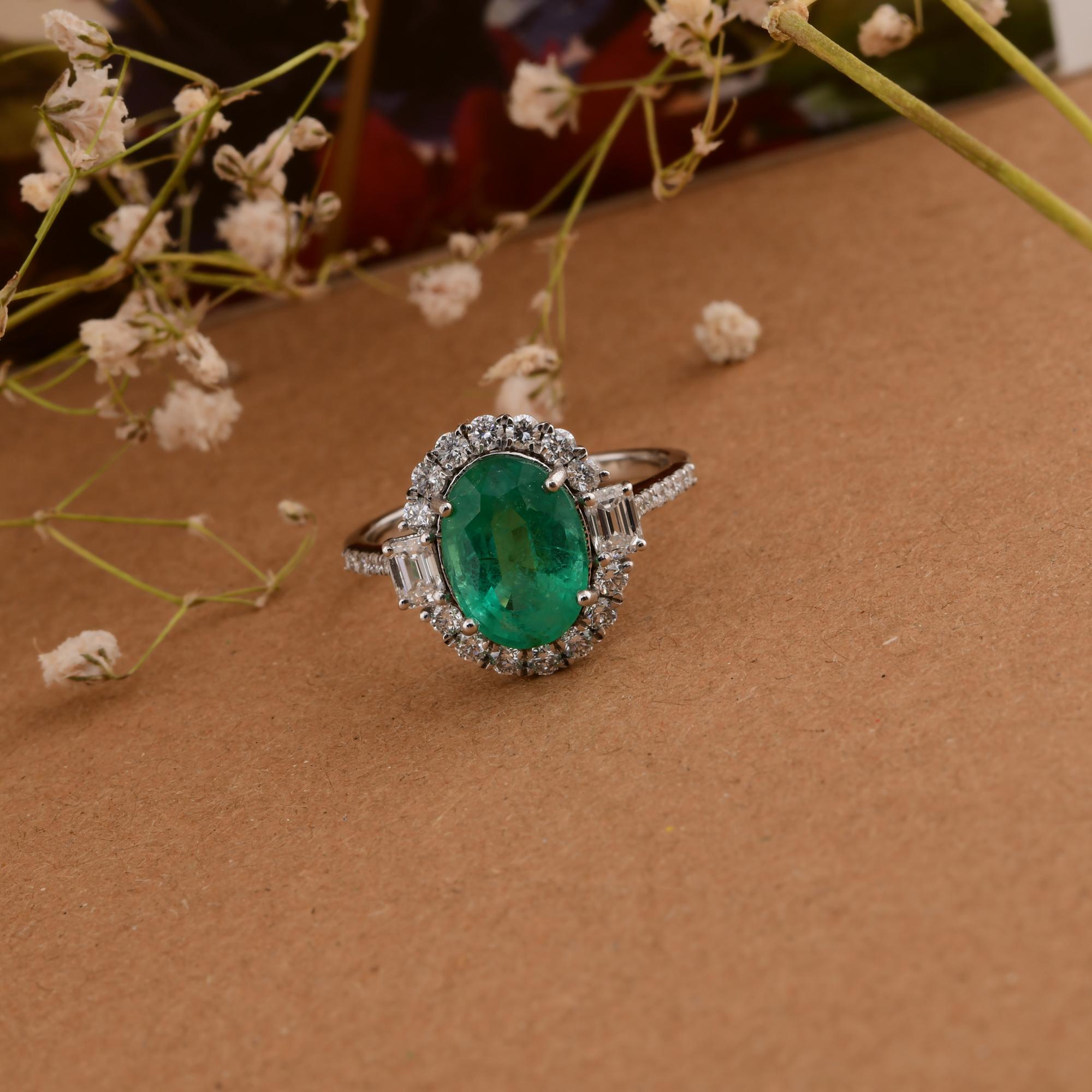Oval Shape Zambian Emerald Ring SI Clarity HI Color Diamond 14 Karat White Gold In New Condition For Sale In Diera, Dubai