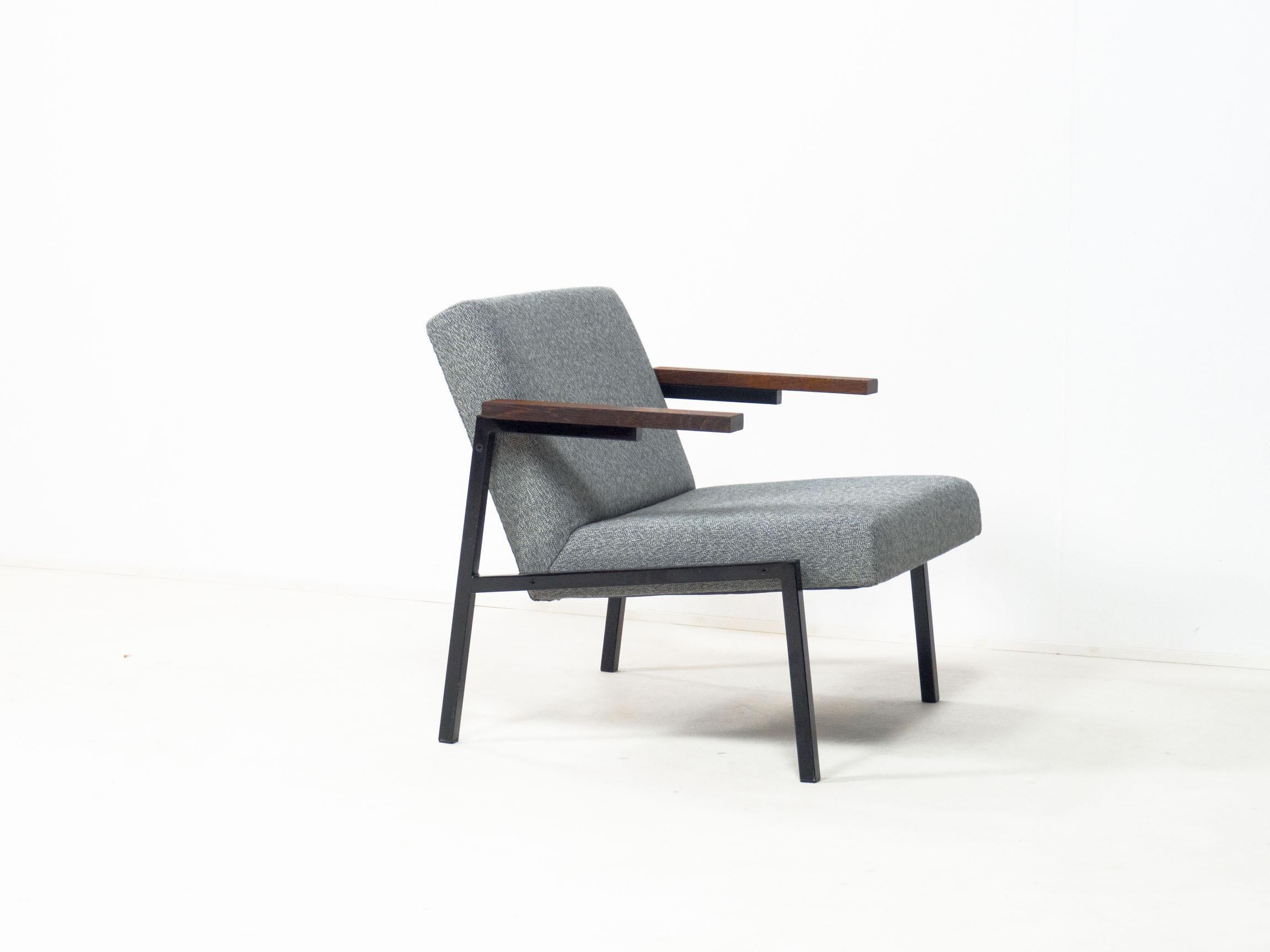 Mid-20th Century Spectrum ‘SZ66’ lounge chair – Martin Visser For Sale