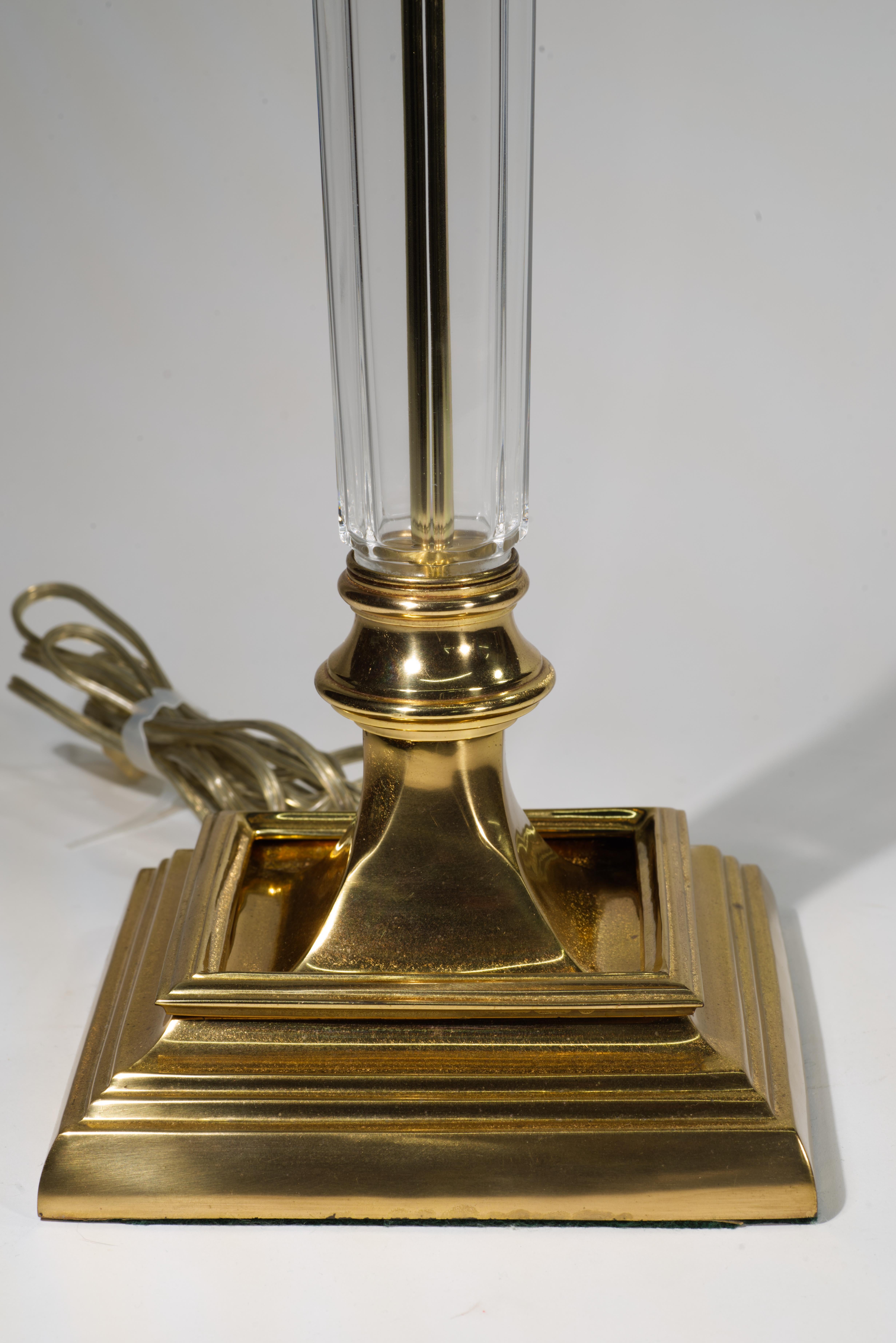 Speer Vintage Große amerikanische Empire-Tischlampe aus Kristall und Bronze, Vintage im Angebot 3