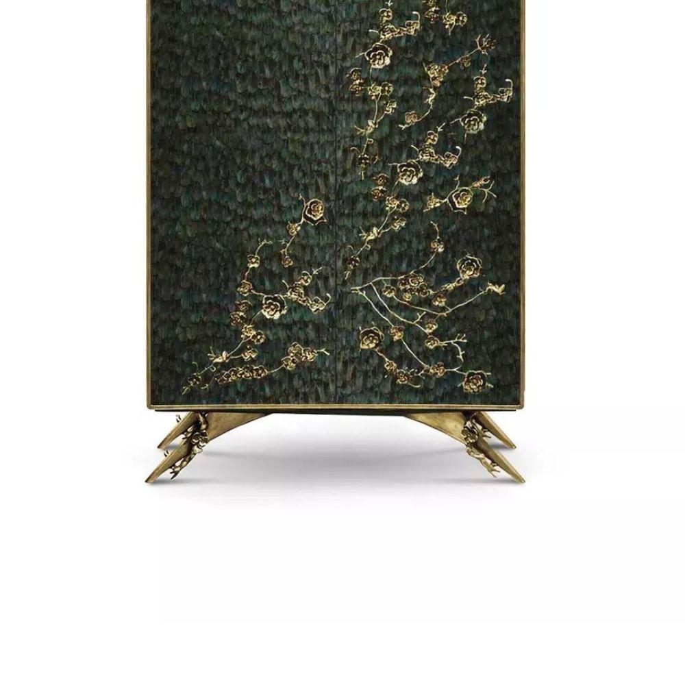 Portugais Armoire en plumes de paon Spellbound en vente