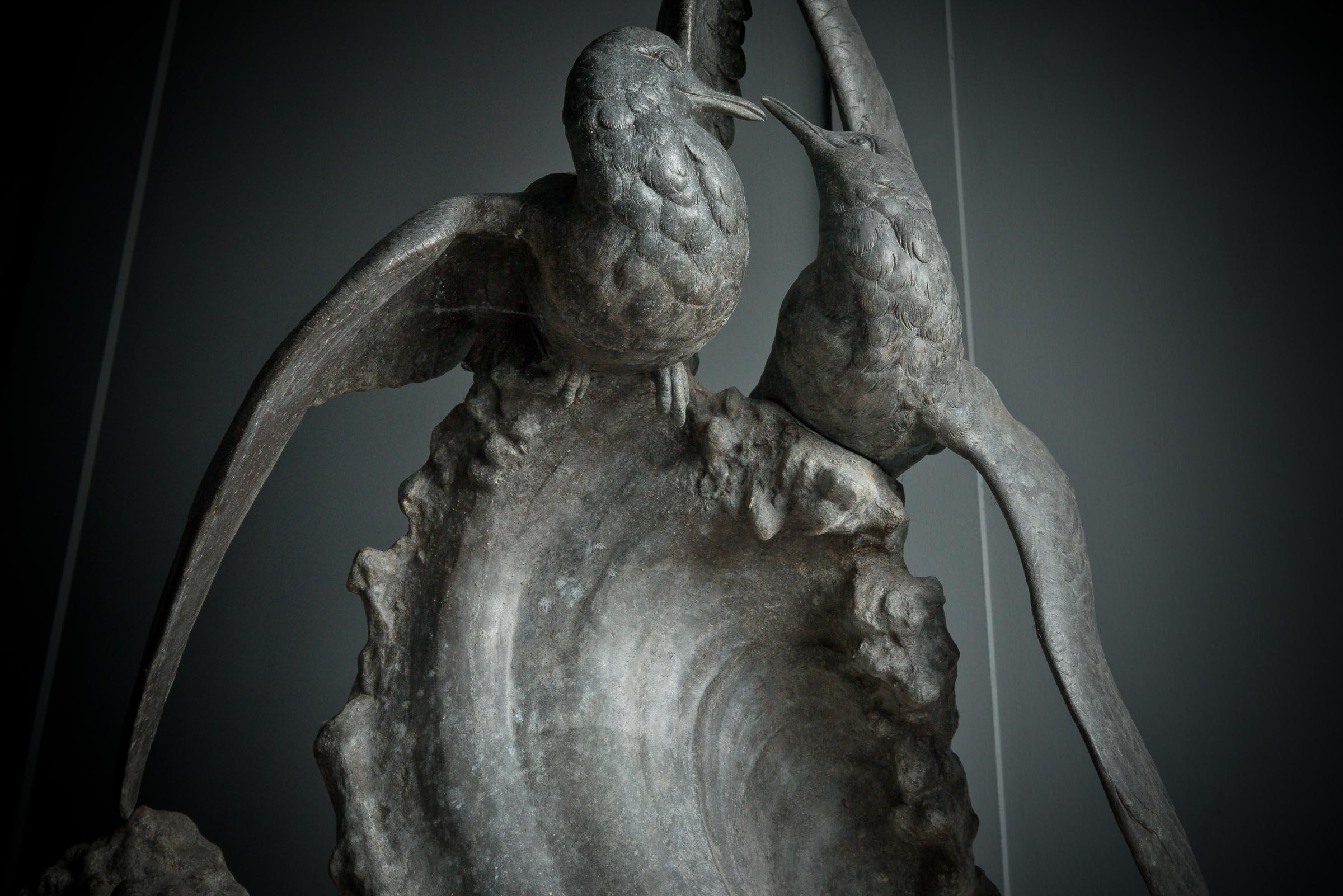 Sculpture en acier inoxydable de deux oiseaux de mer en vente 8