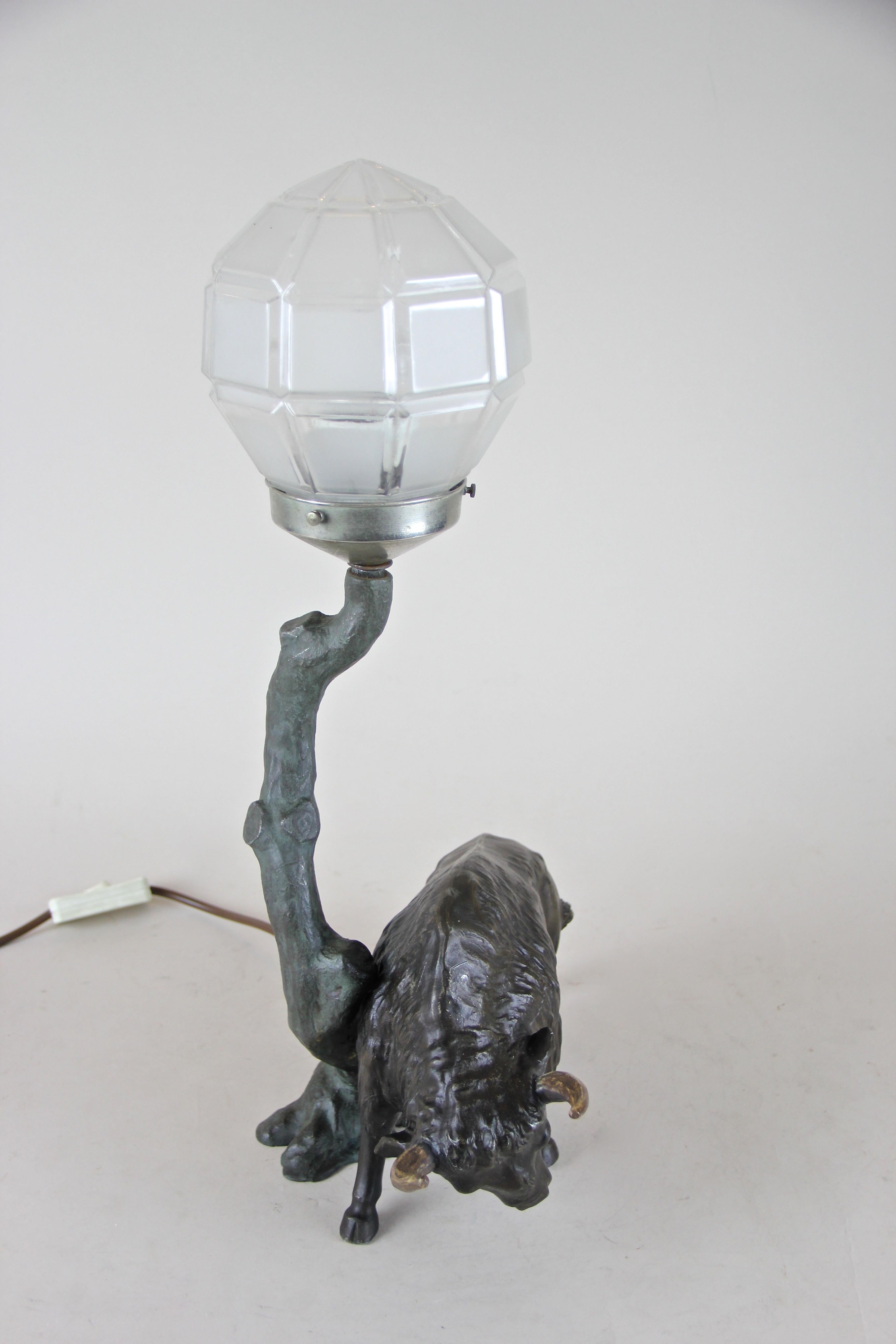 Spelter Table Lamp with North American Bison Art Nouveau, Austria, circa 1900 1