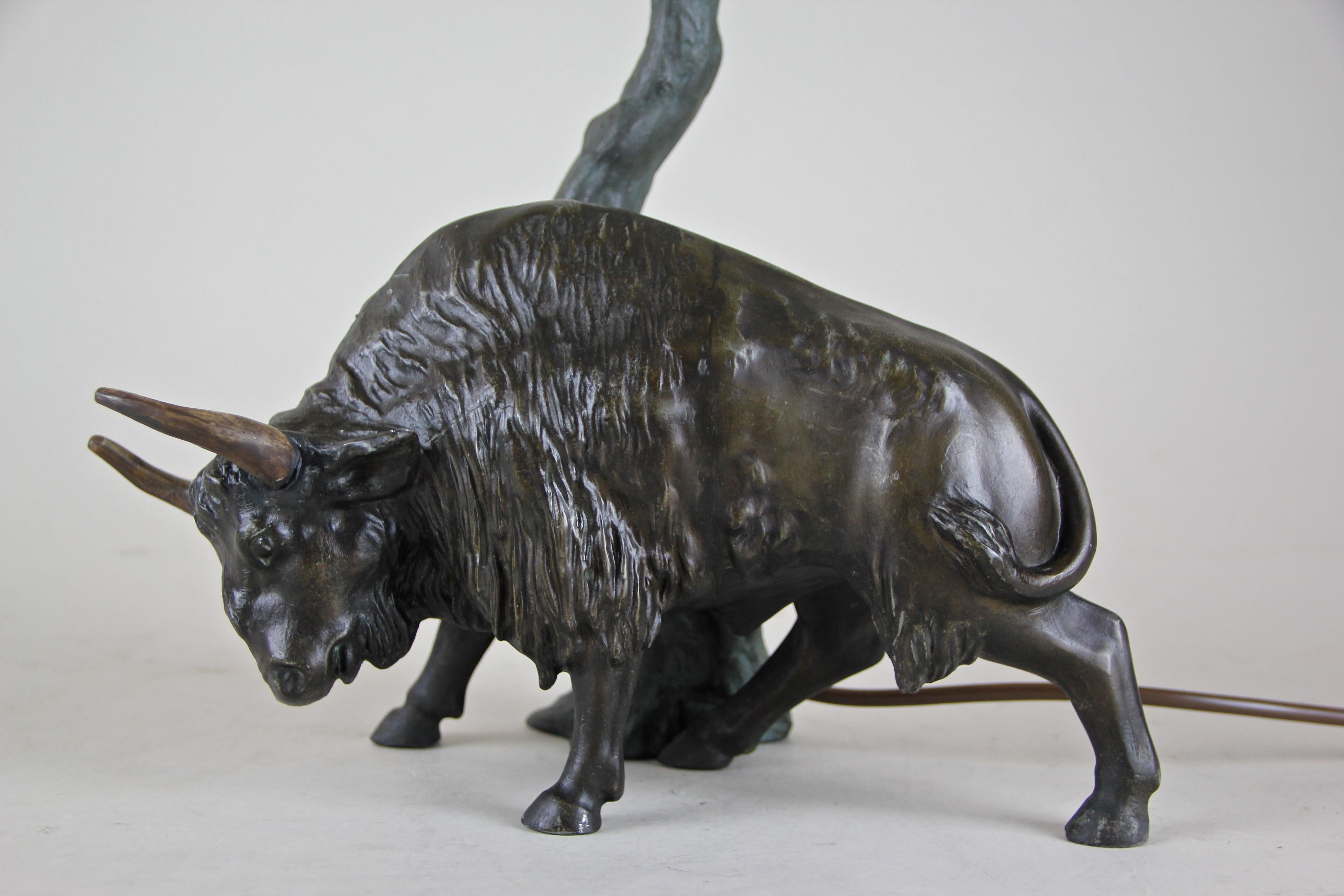 Spelter Table Lamp with North American Bison Art Nouveau, Austria, circa 1900 2