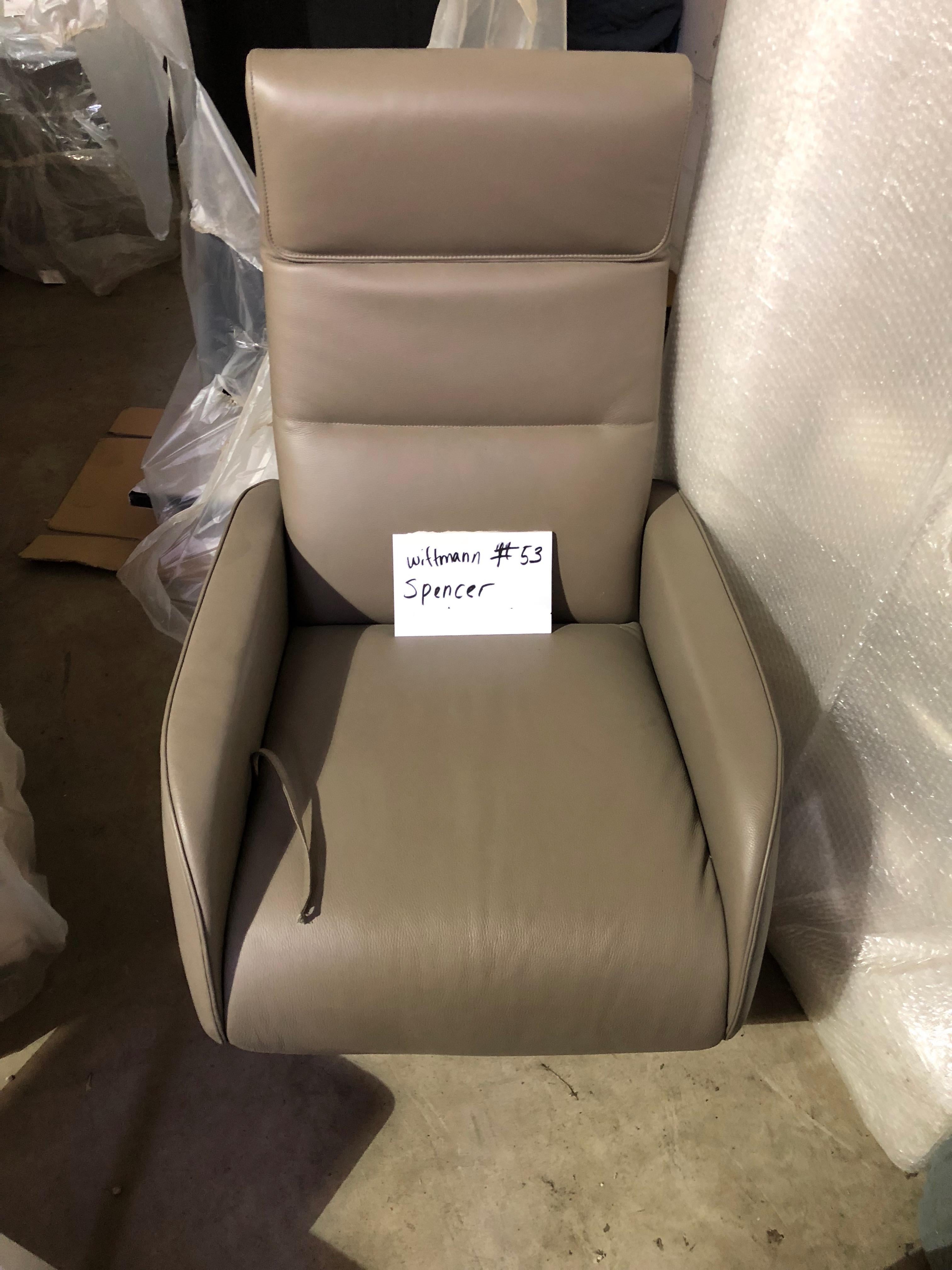 Wittmann Spencer Leather Recliner In Good Condition In New York, NY