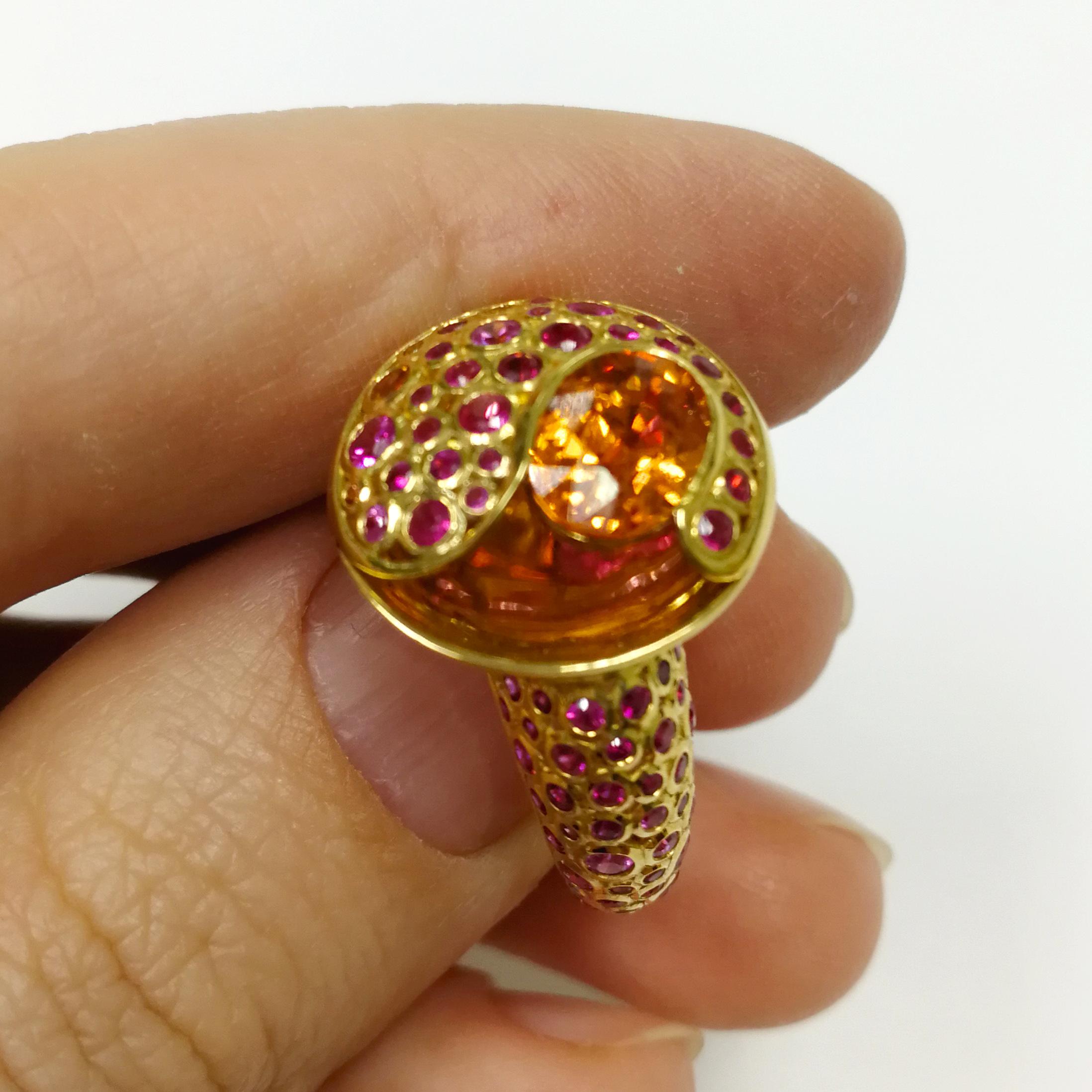 Contemporary Spessartine 1.75 Carat Ruby Sapphire 18 Karat Yellow Gold Bubble Ring For Sale