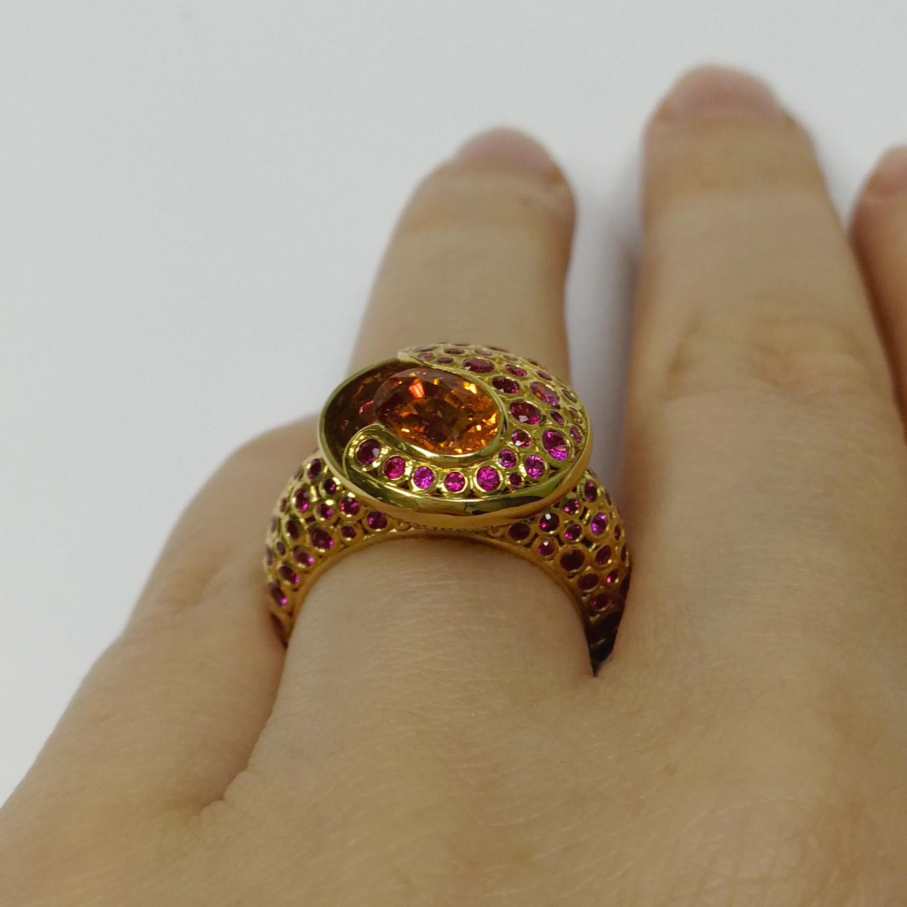 Spessartine 1.75 Carat Ruby Sapphire 18 Karat Yellow Gold Bubble Ring In New Condition For Sale In Bangkok, TH