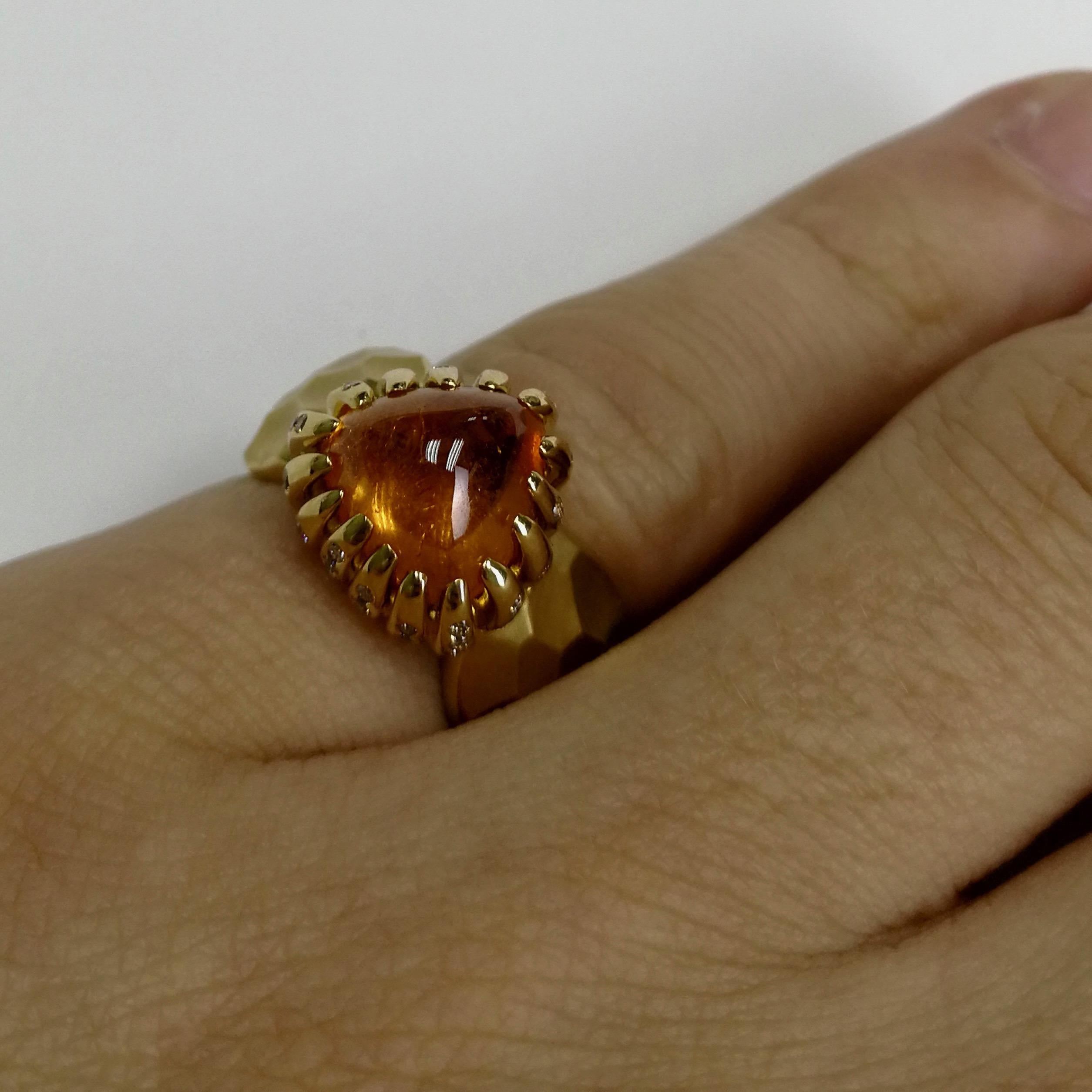 Contemporary Spessartine Cabochon Champagne Diamonds 18 Karat Yellow Gold Ring