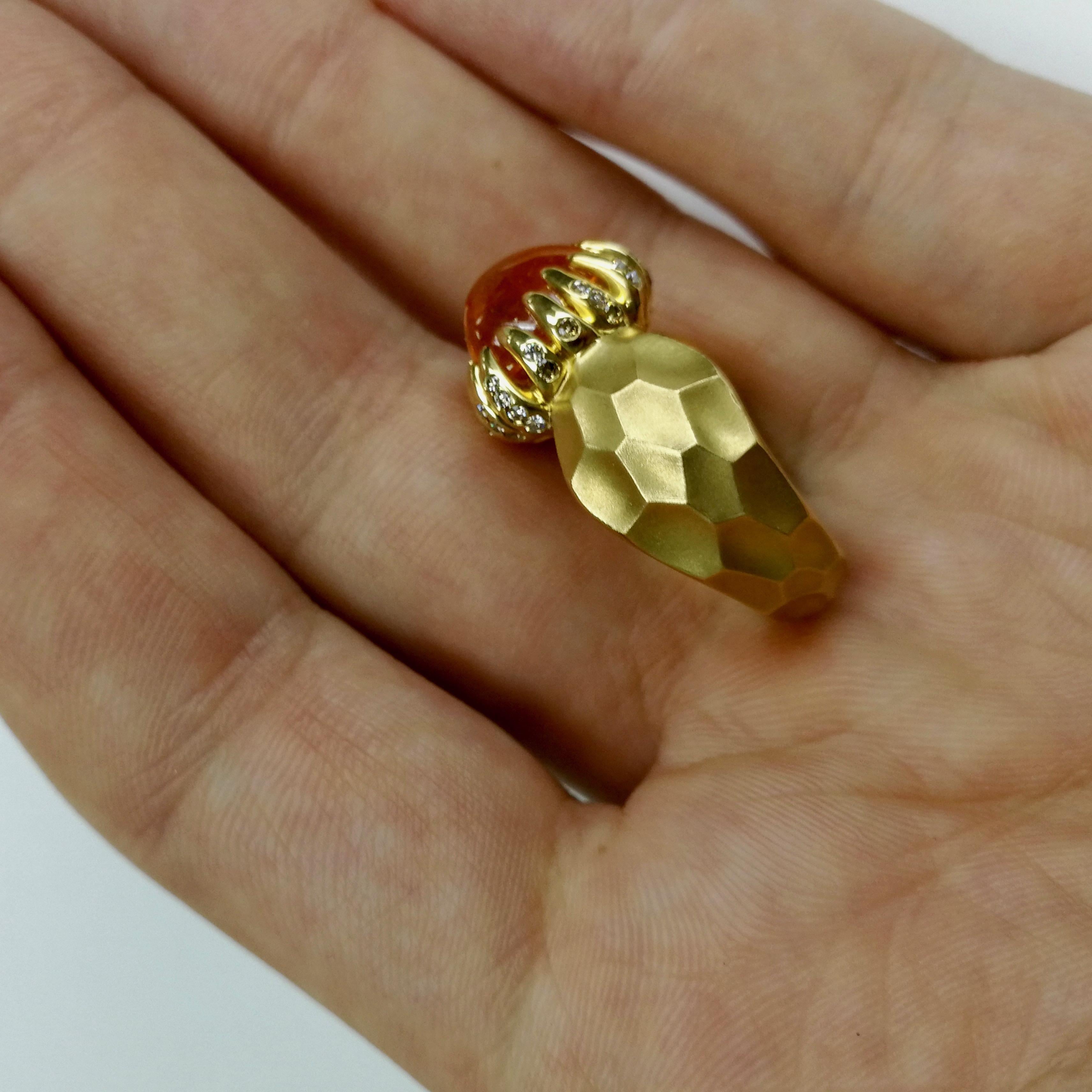 Trillion Cut Spessartine Cabochon Champagne Diamonds 18 Karat Yellow Gold Ring