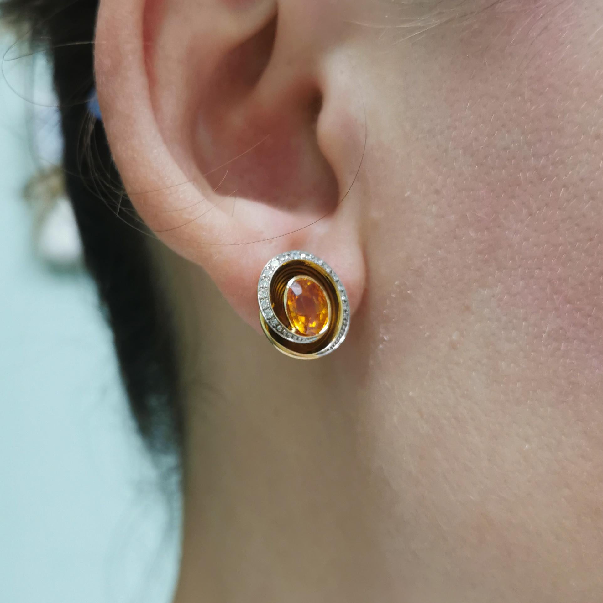 Ohrringe aus 18 Karat Gelbgold mit Spessartin-Diamanten und Emaille in Melt-Farben im Angebot 4