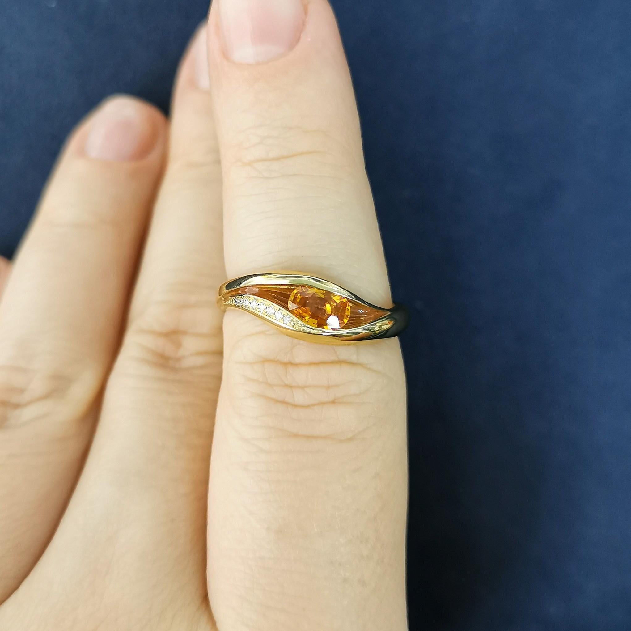 For Sale:  Spessartine Diamonds Enamel 18 Karat Yellow Gold Melted Colors Ring 10