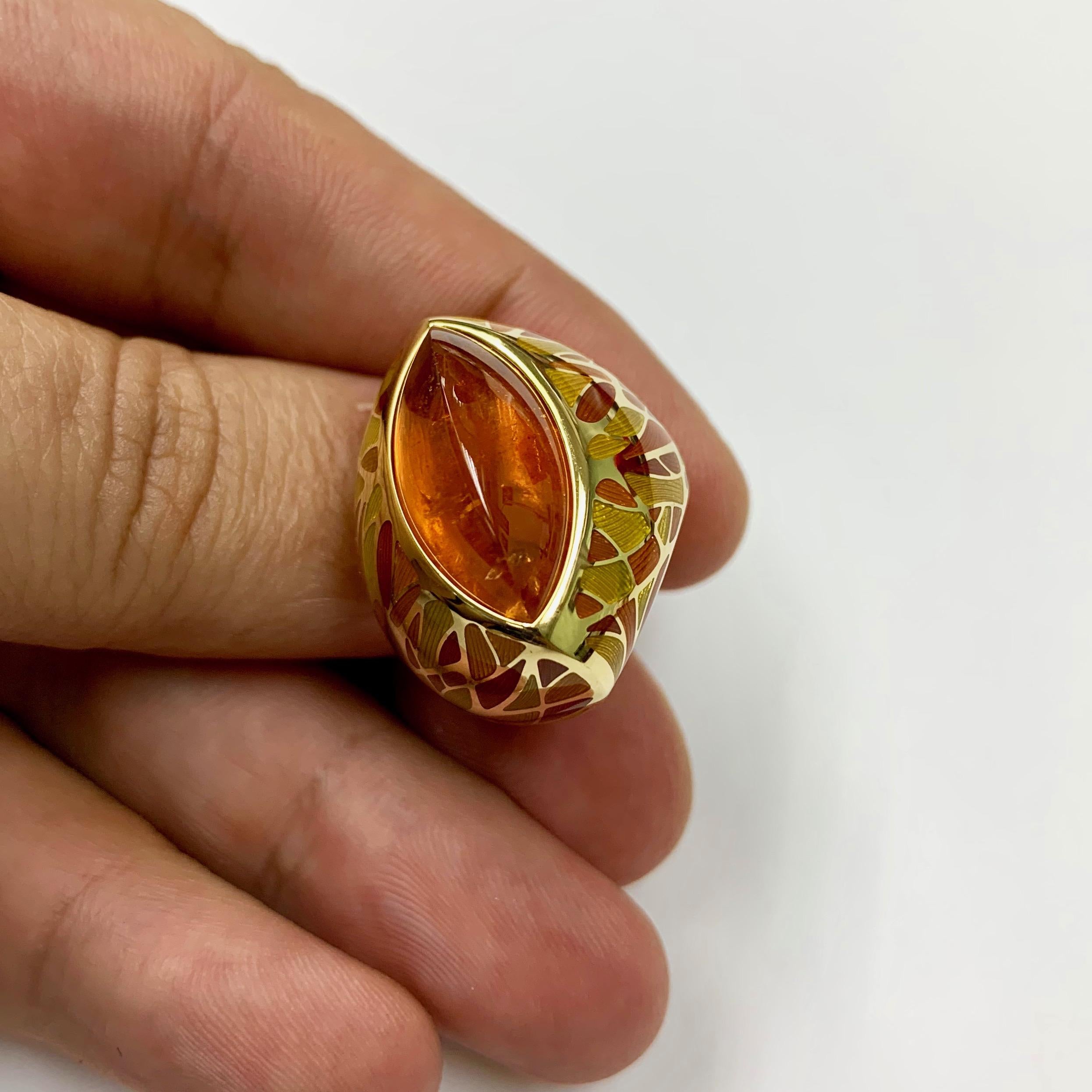 Spessartine Garnet 16.71 Carat Enamel 18 Karat Yellow Gold Ring In New Condition For Sale In Bangkok, TH