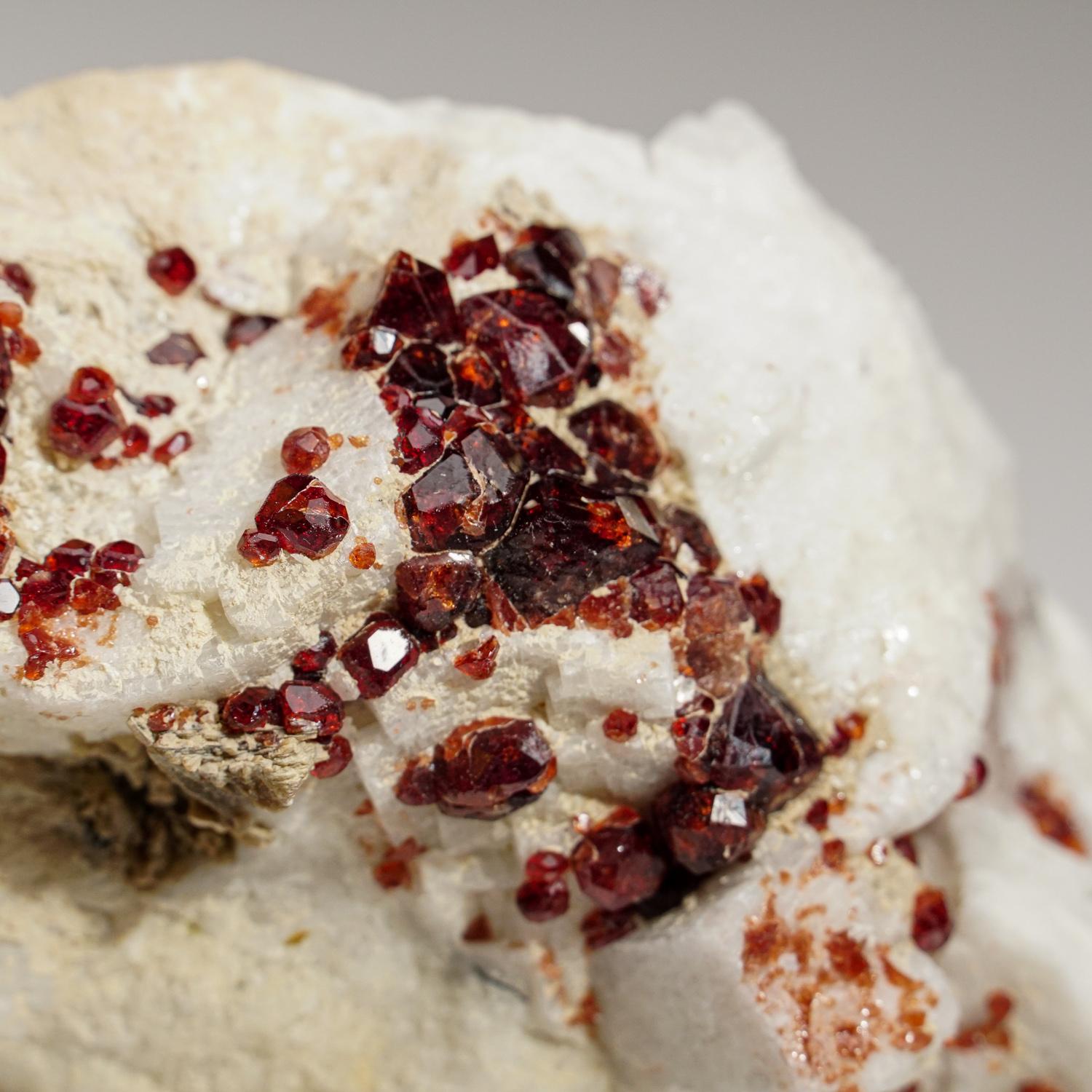 Spessartine Garnet on Albite from Shengus area, near Skardu, Pakistan In New Condition For Sale In New York, NY