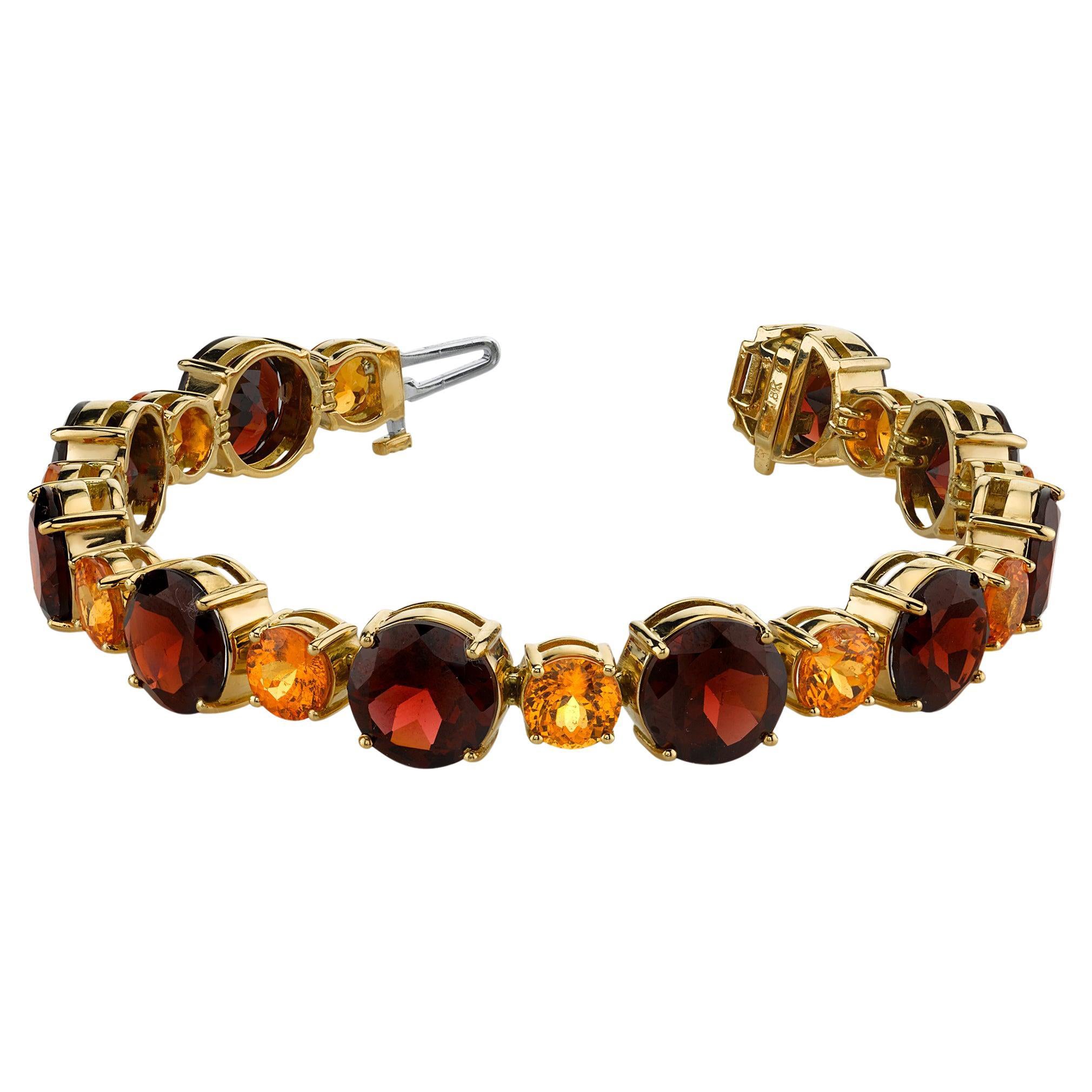 Pulsera de Tenis de Espesartita y Granate Rojo, 54,87 Quilates Totales en Oro Amarillo en venta