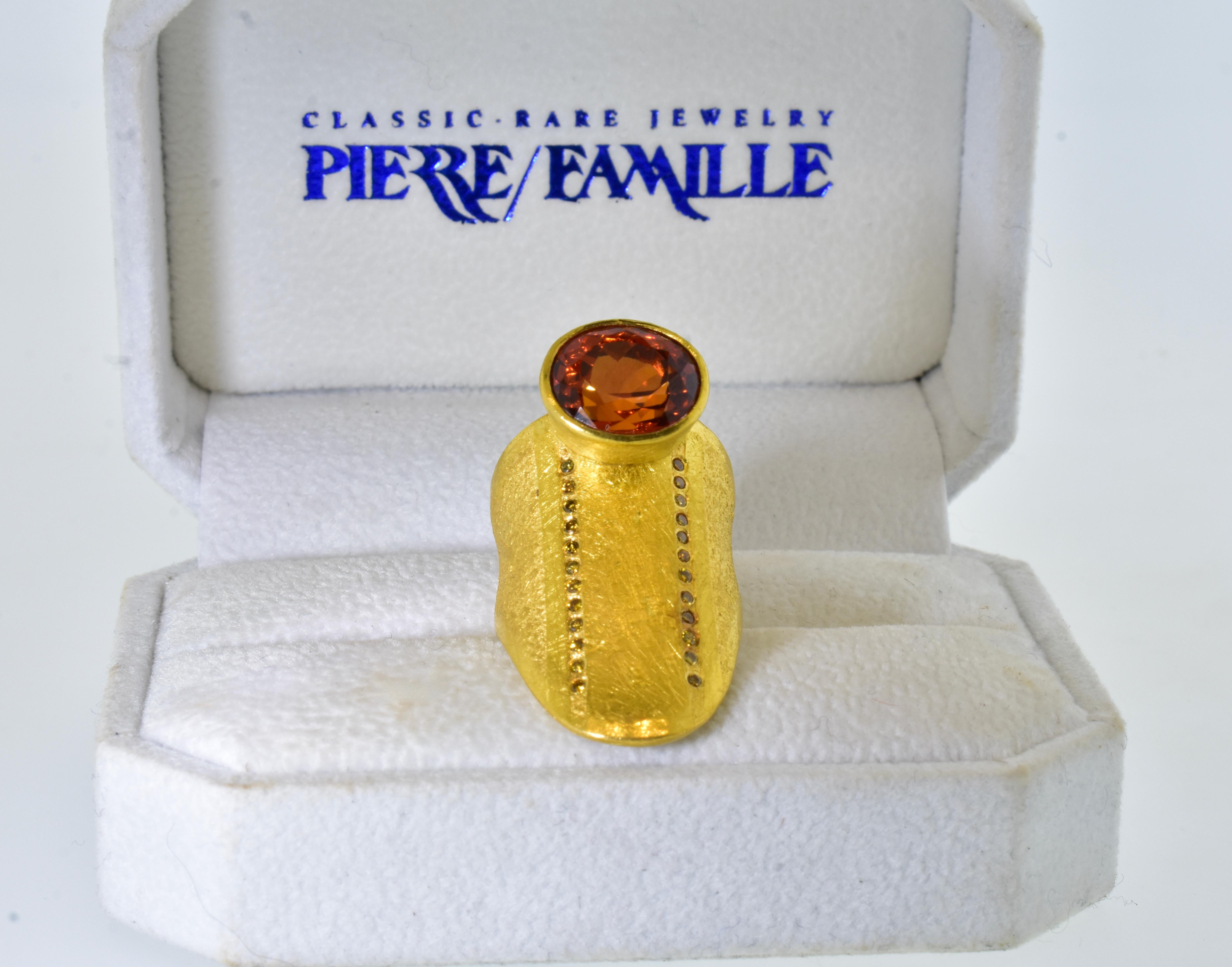 Spessartite Garnet, 10.19 Cts. & Colored Diamond 18K Ring, Atelier Zobel, 2002 For Sale 5