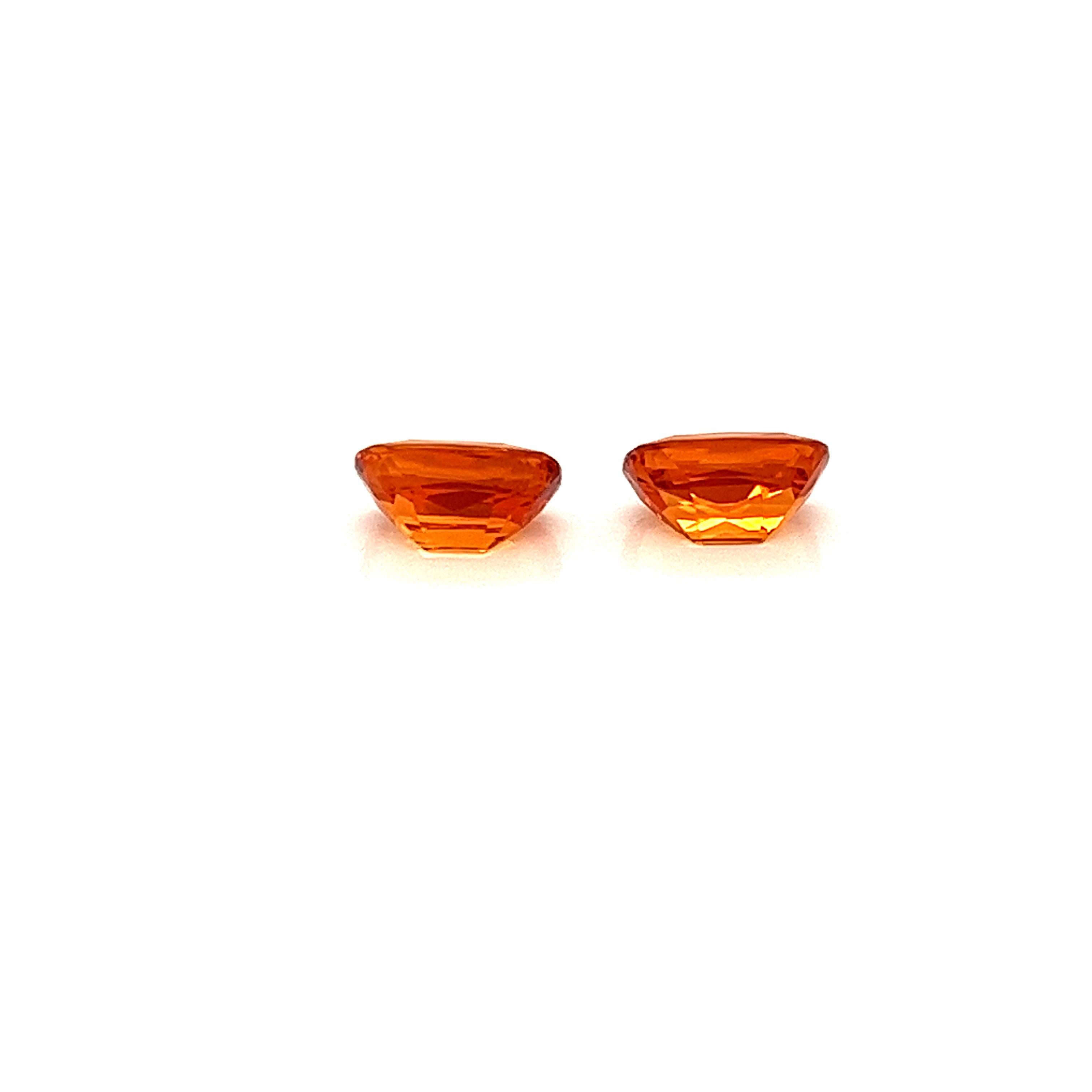 Paar Spessartit-Granat-Ohrringe im Kissenschliff, ca. 4,52 Karat im Zustand „Neu“ im Angebot in Geneva, CH