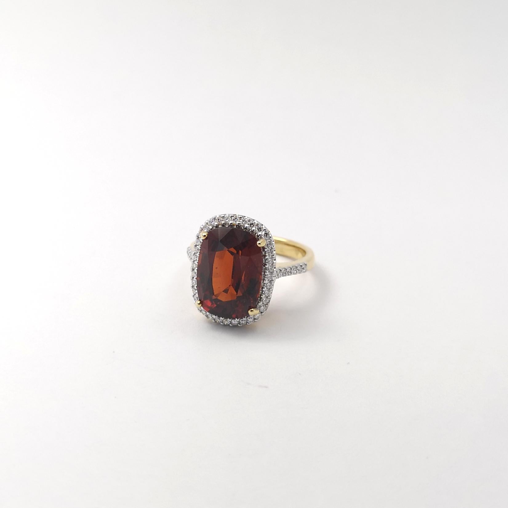 Bague en or 18 carats sertie de grenats spessartites et de diamants en vente 2