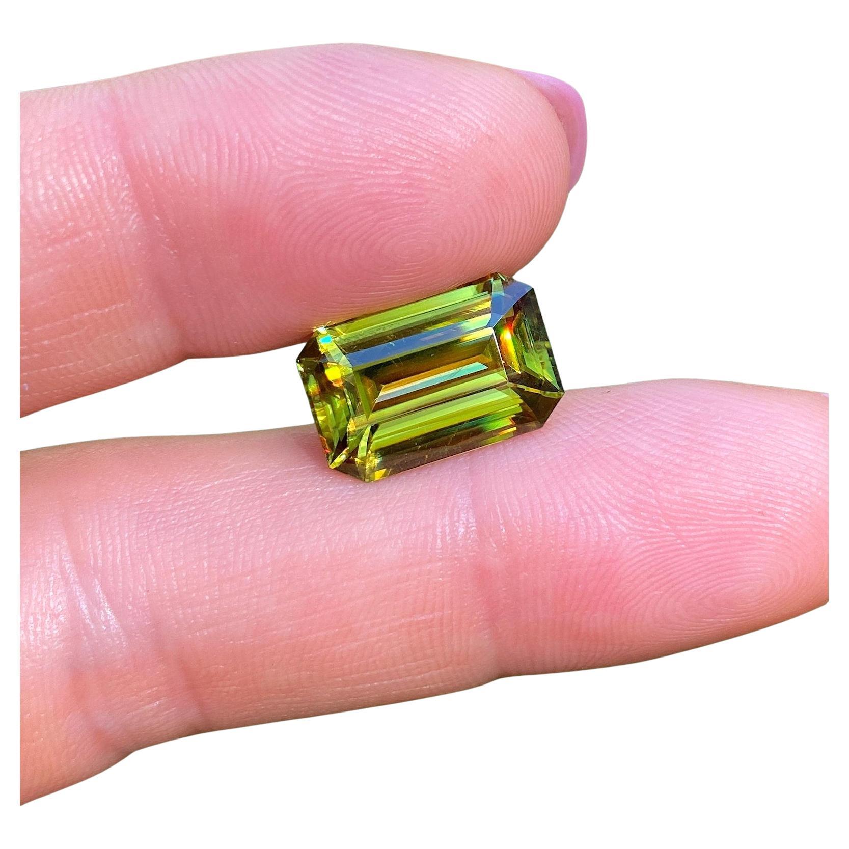Sphene 8.39Ct natürlicher loser Edelstein, Octagon-Schliff, Madagaskar, GFCO zertifiziert im Angebot
